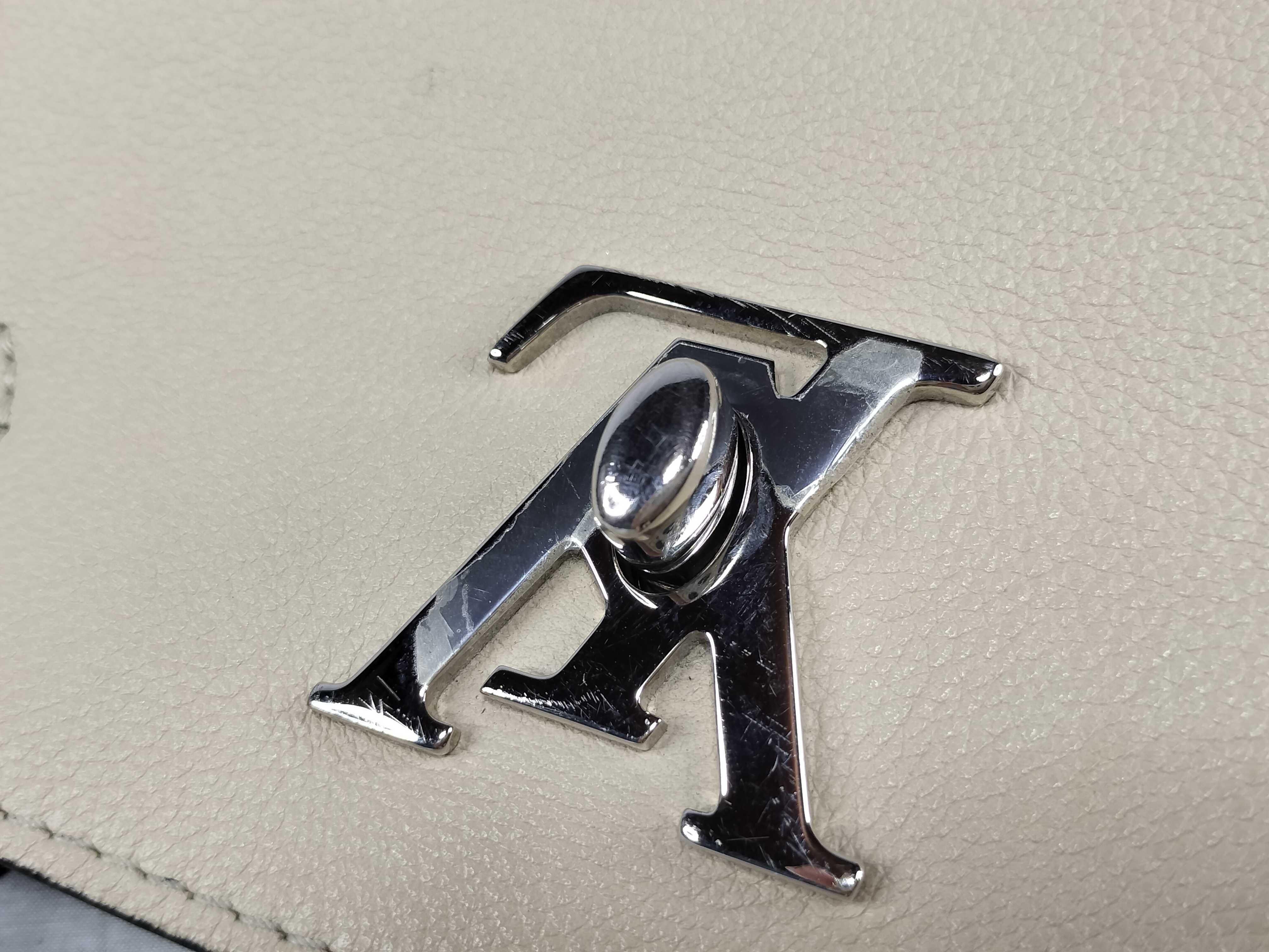 LV Logo Lockme Cabas M42289 FL3106 Beige x Black Tote Bag — view 15