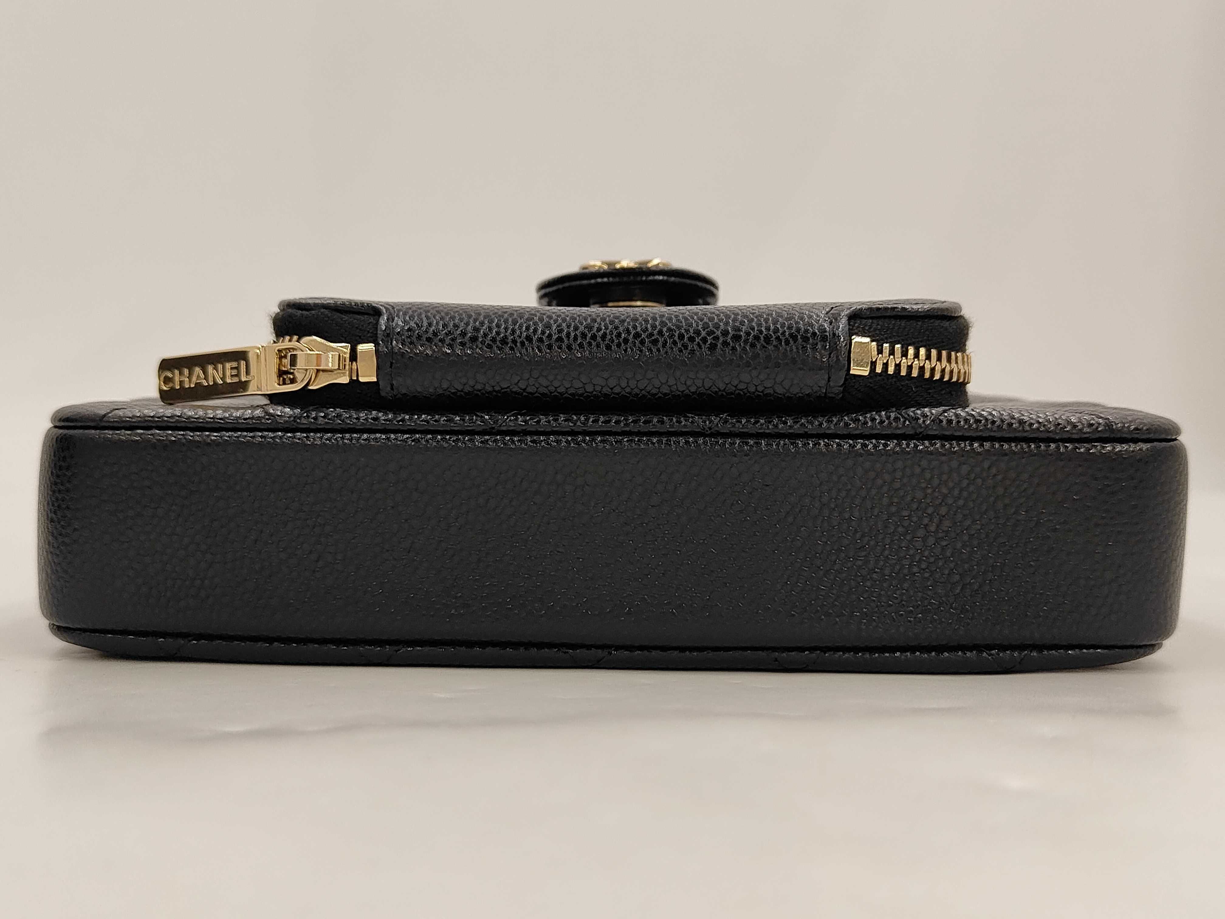 Shoulder Smartphone Case Caviar Leather Black Gold Hardware X5E3EANG Shoulder Bag — view 3