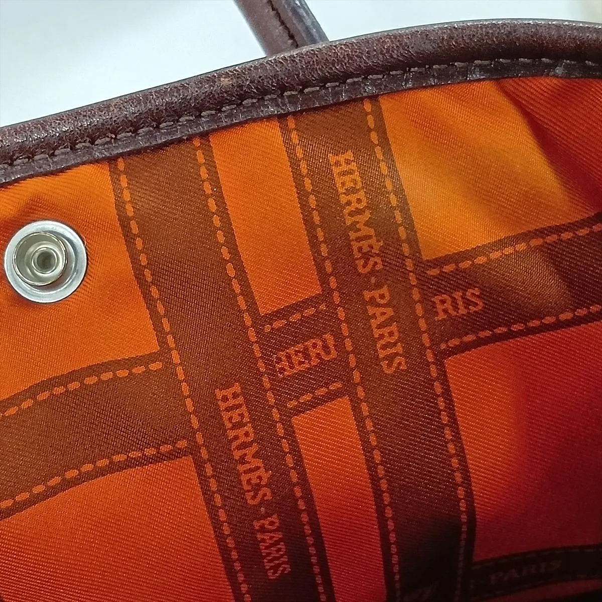 Garden Twilly TPM, Veau Swift Havana leather, silver hardware, I: 2005, with Twilly scarf. — view 13
