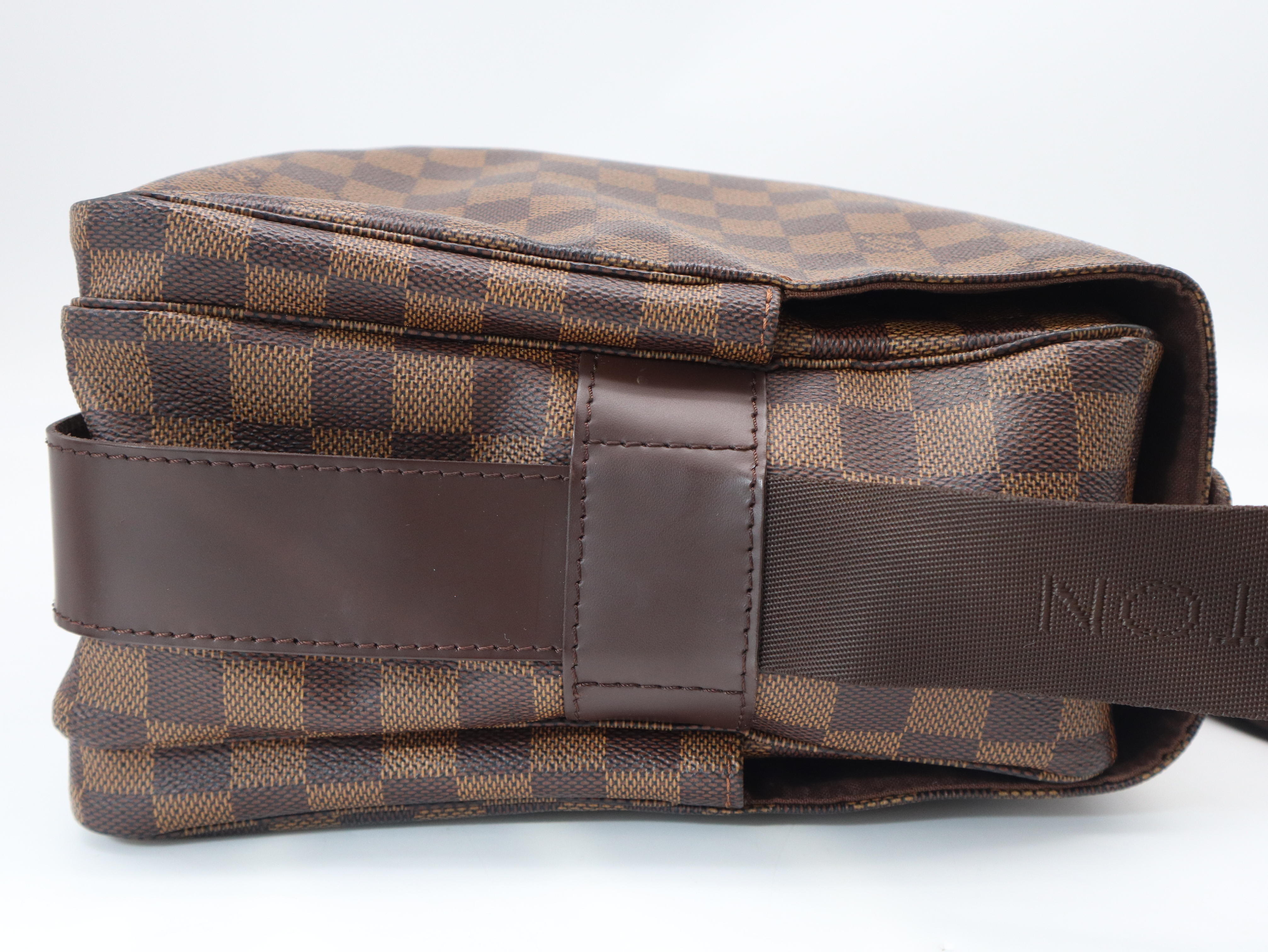 N45255 Damier Naviglio Shoulder Bag — view 4