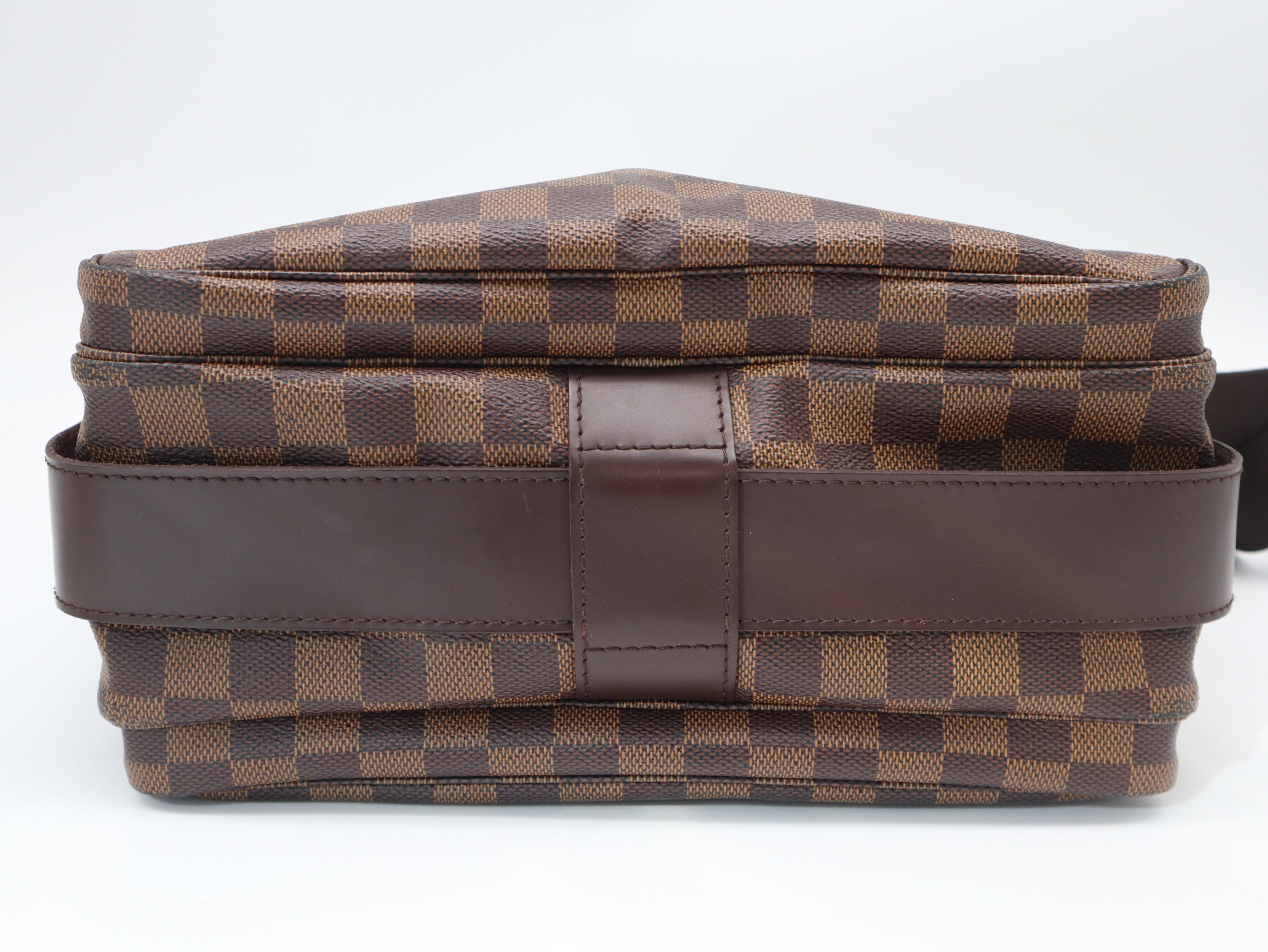 N45255 Damier Naviglio Shoulder Bag — view 5