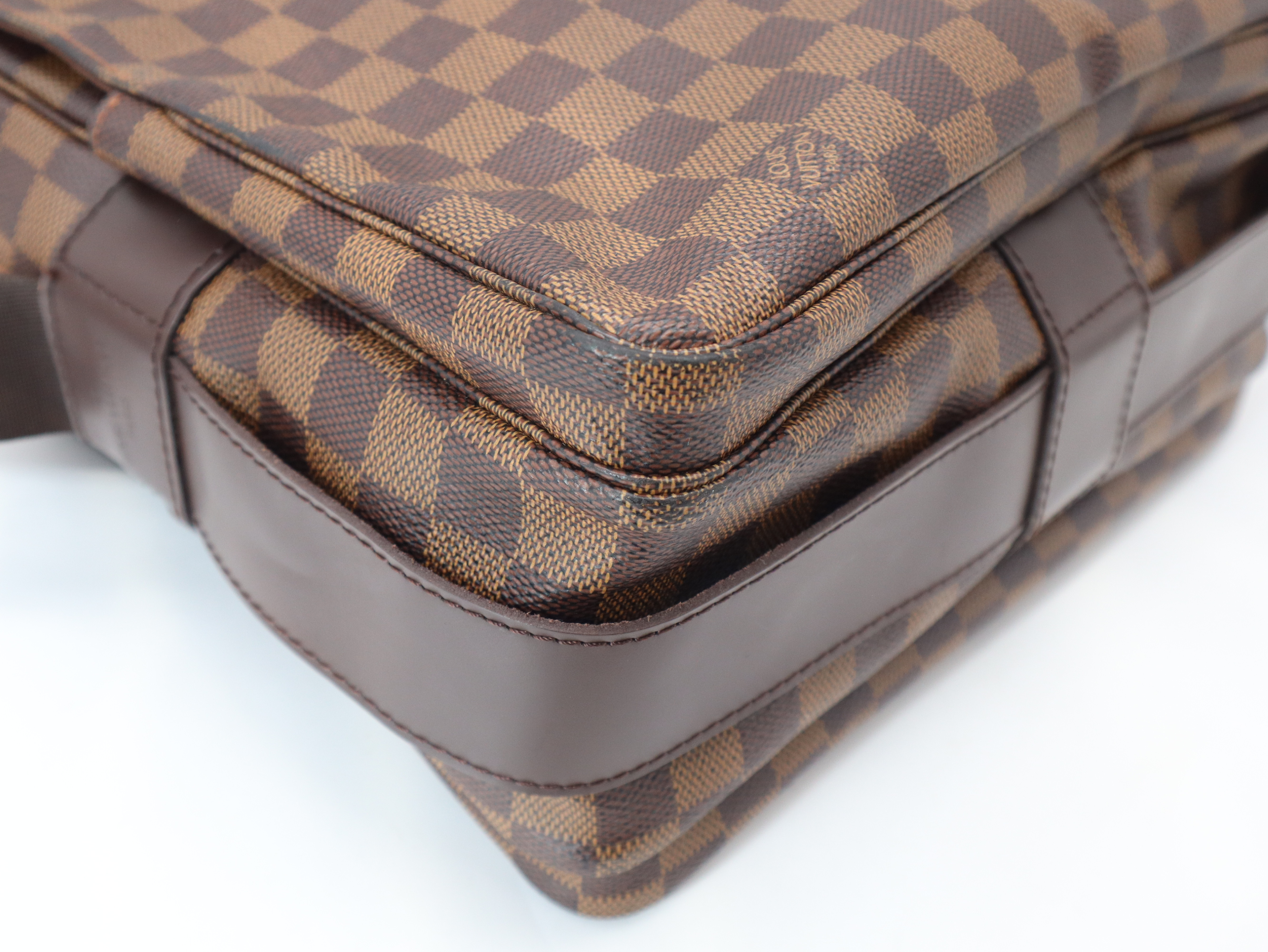 N45255 Damier Naviglio Shoulder Bag — view 7