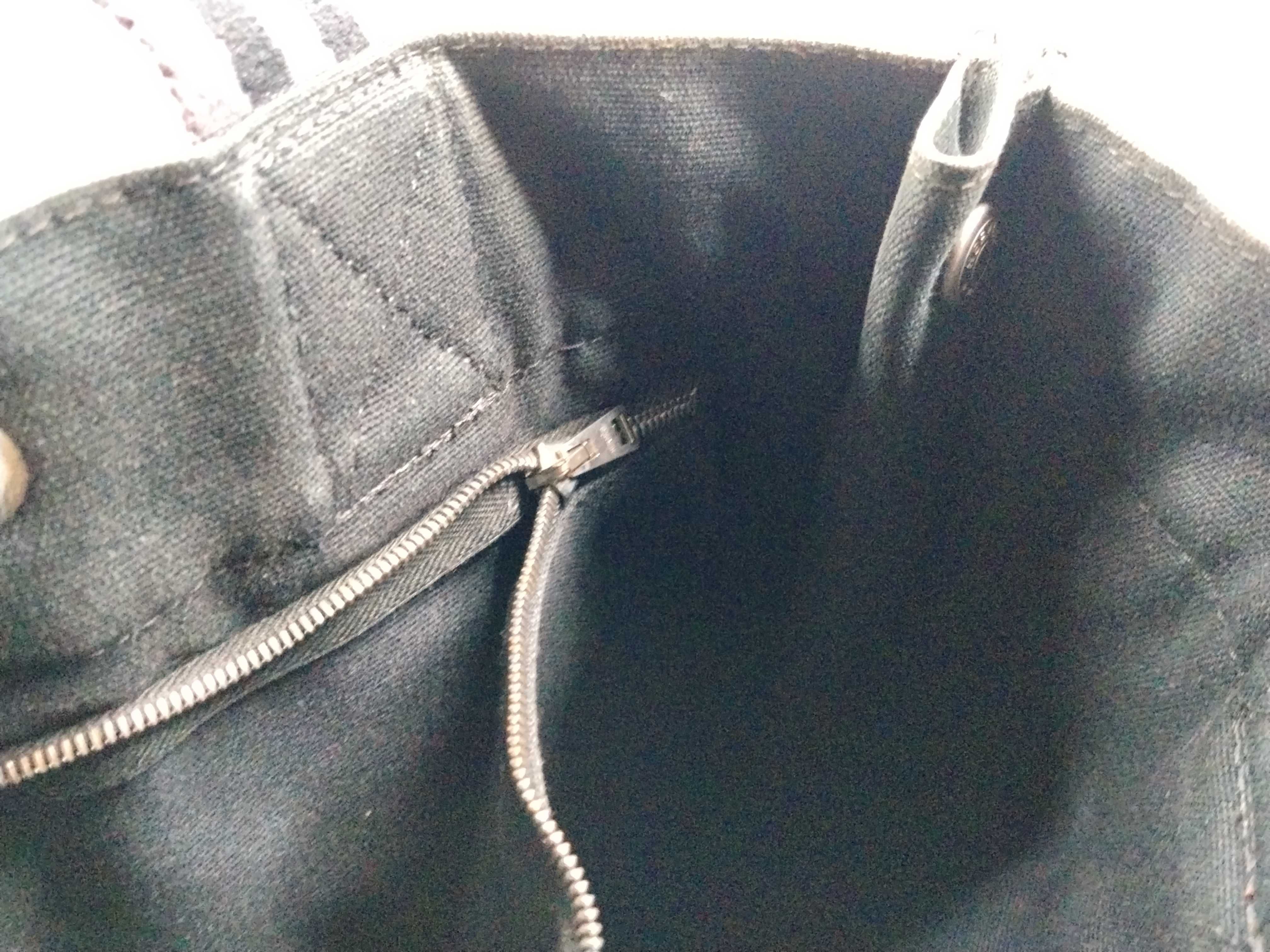 Fourre-Tout PM Tote Bag — view 11