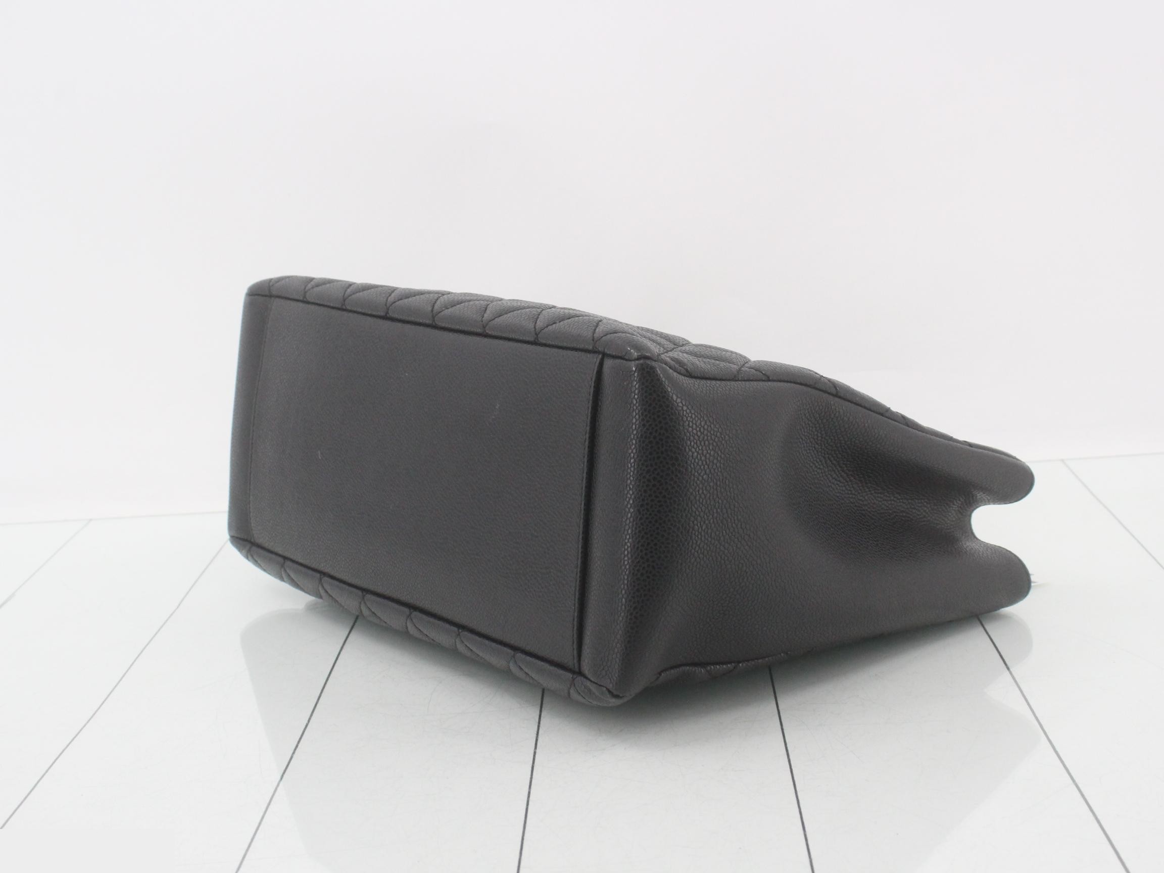 GST Caviar Skin Tote Bag, Black, Item No. 19 — view 6