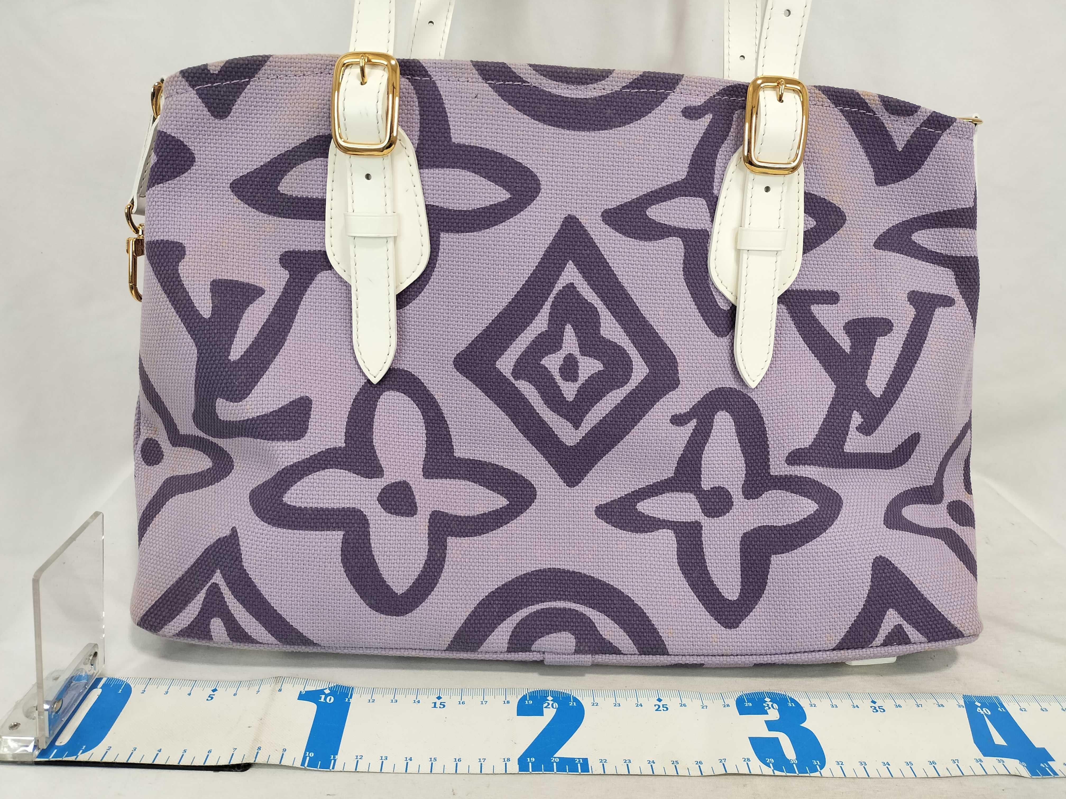 Taïcienne Tote Bag — view 2
