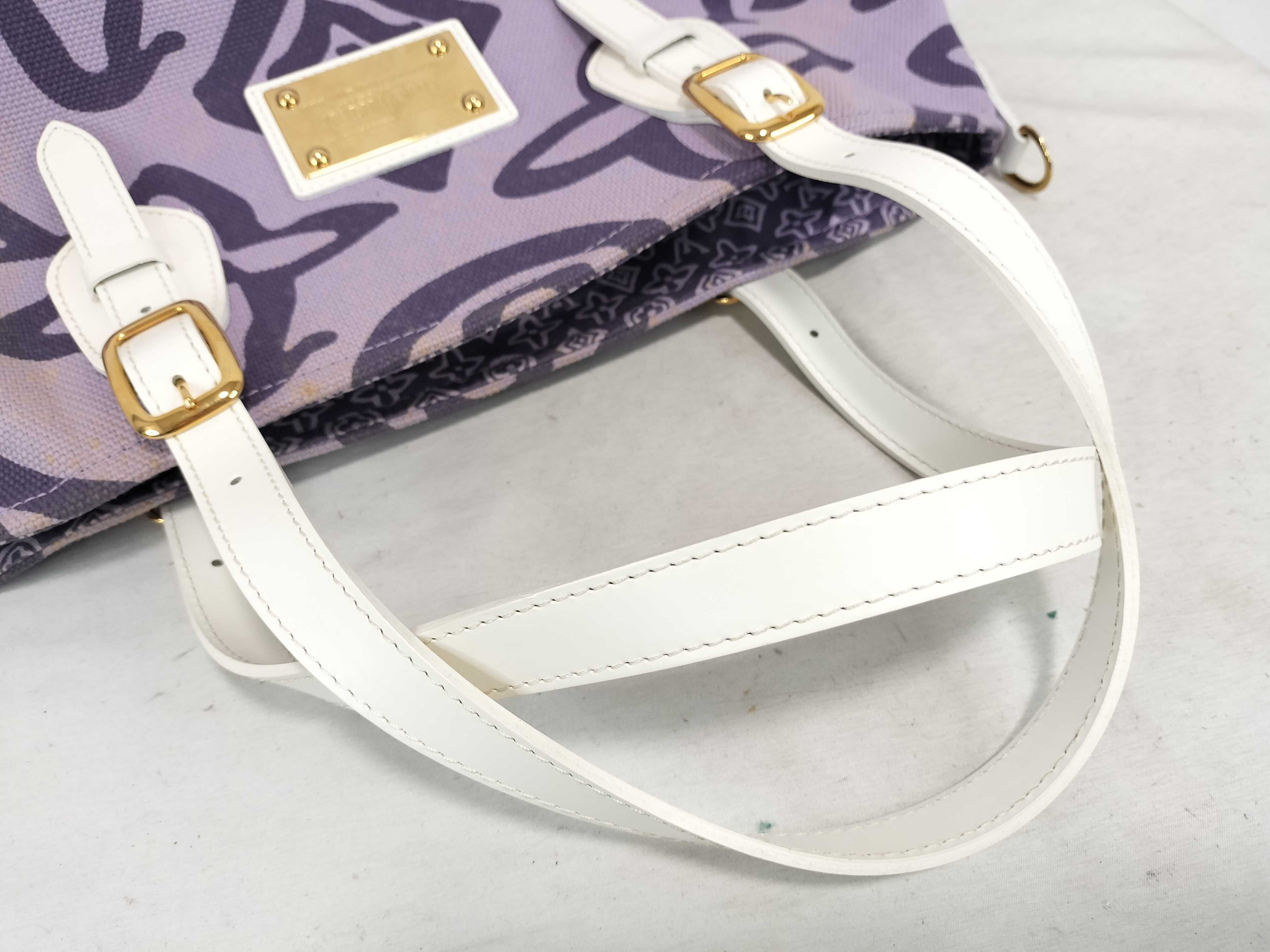 Taïcienne Tote Bag — view 3
