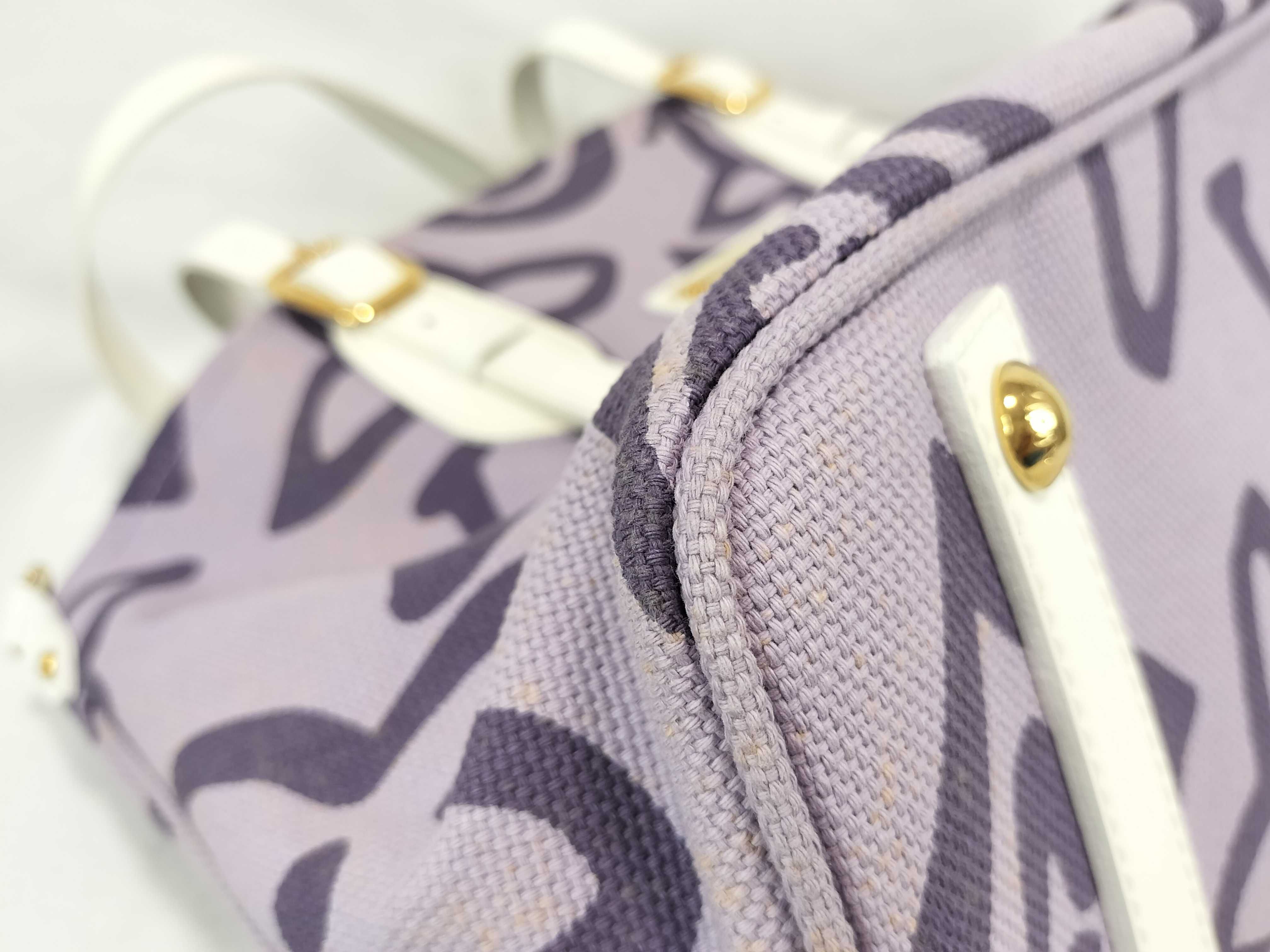 Taïcienne Tote Bag — view 6