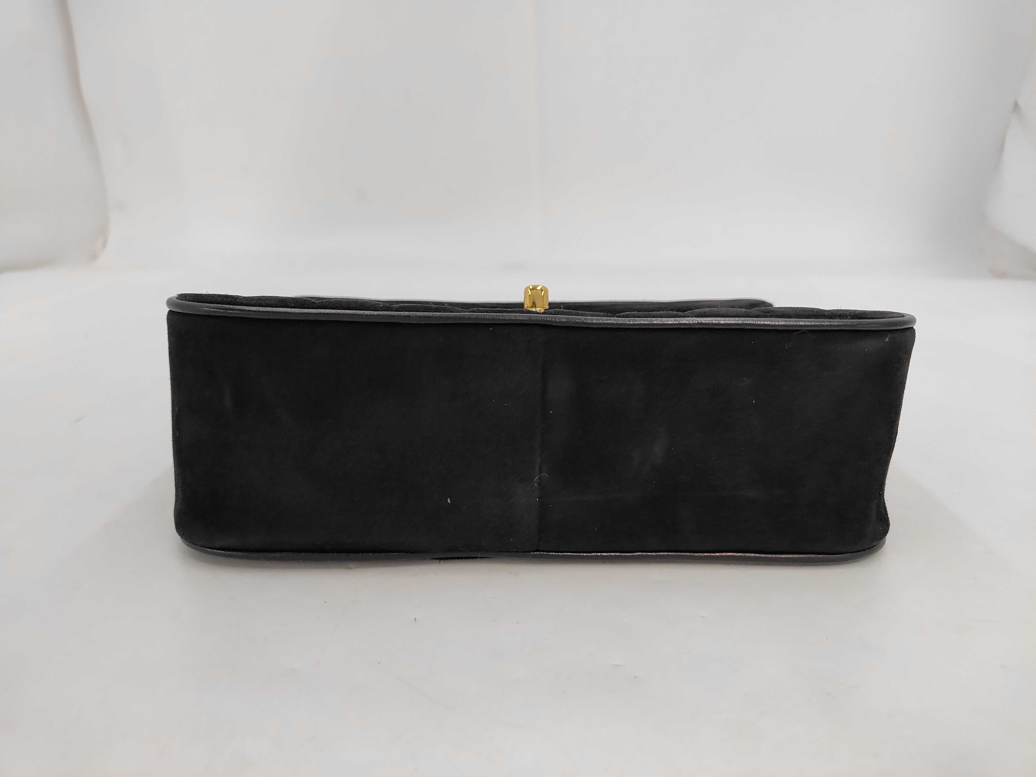 V-stitch shoulder bag — view 4