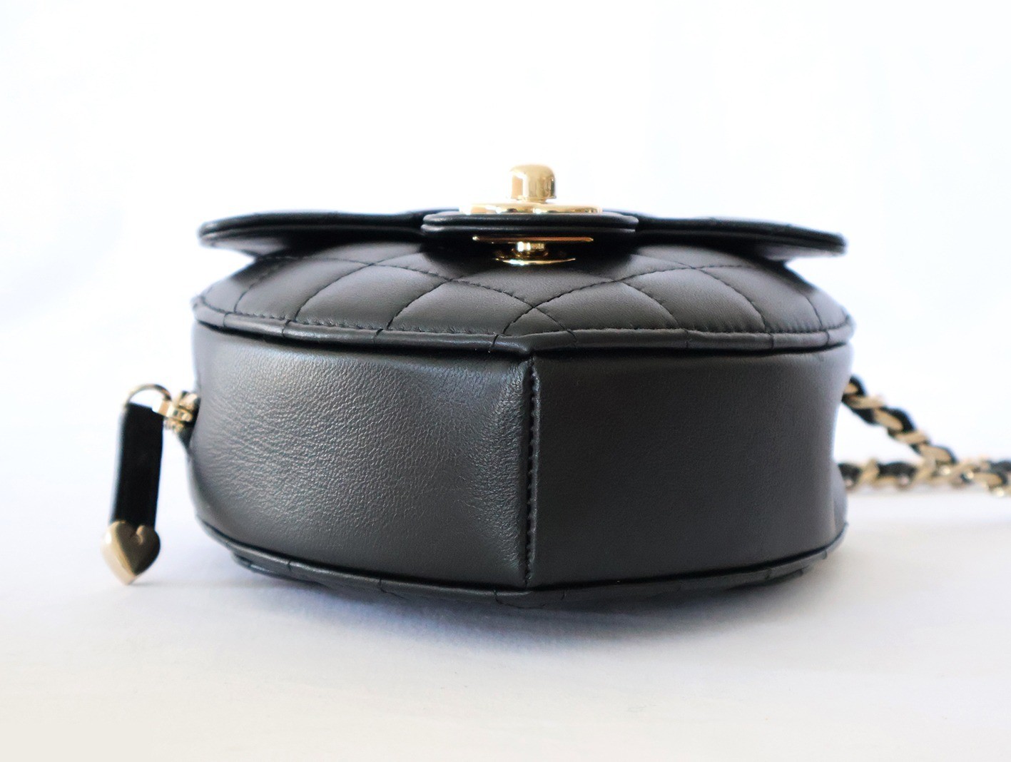 Matelassé Heart Lambskin Chain Shoulder Bag, Black — view 3