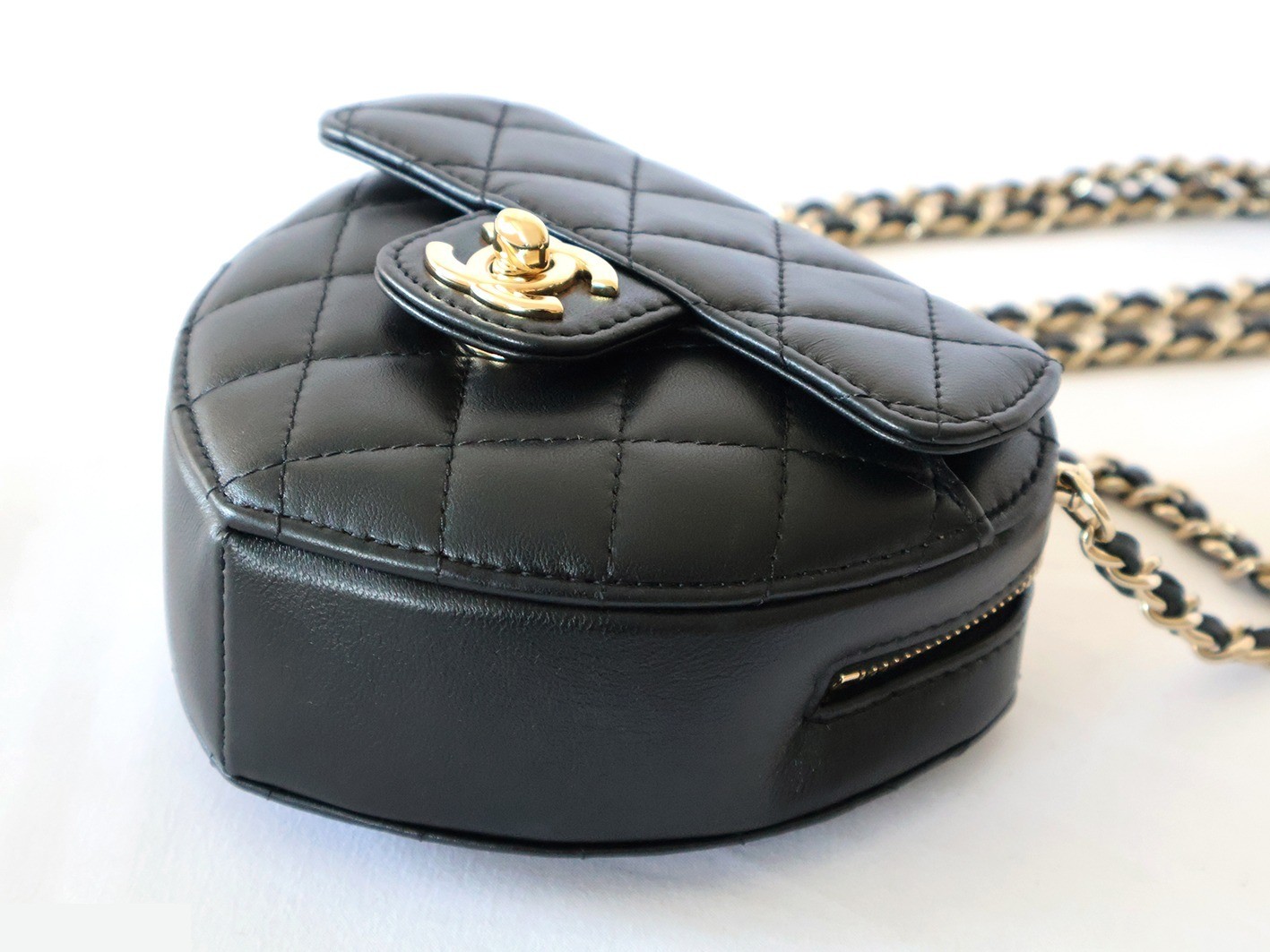 Matelassé Heart Lambskin Chain Shoulder Bag, Black — view 5