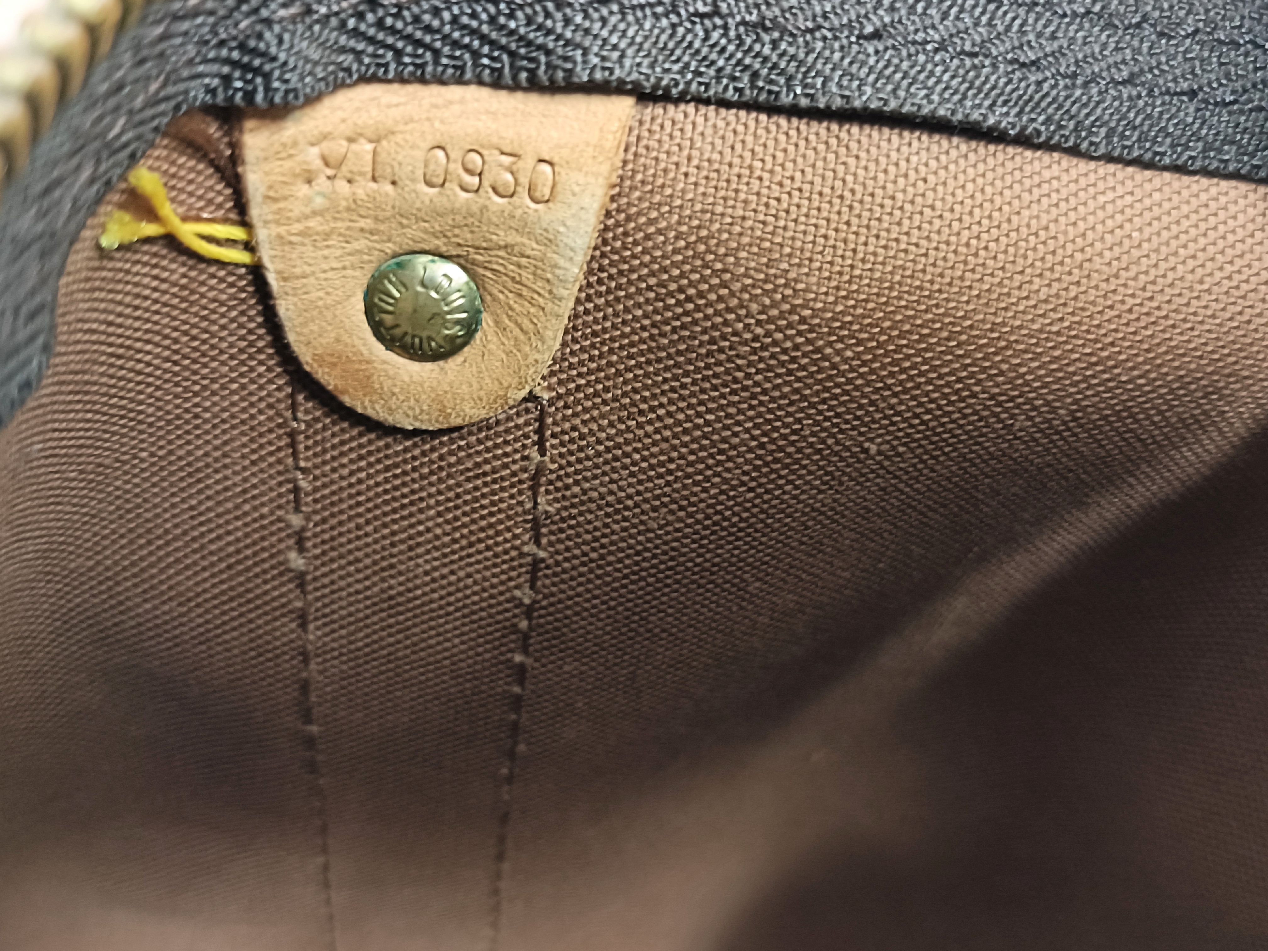 Monogram LV Keepall Bandoulière Boston Bag — view 13