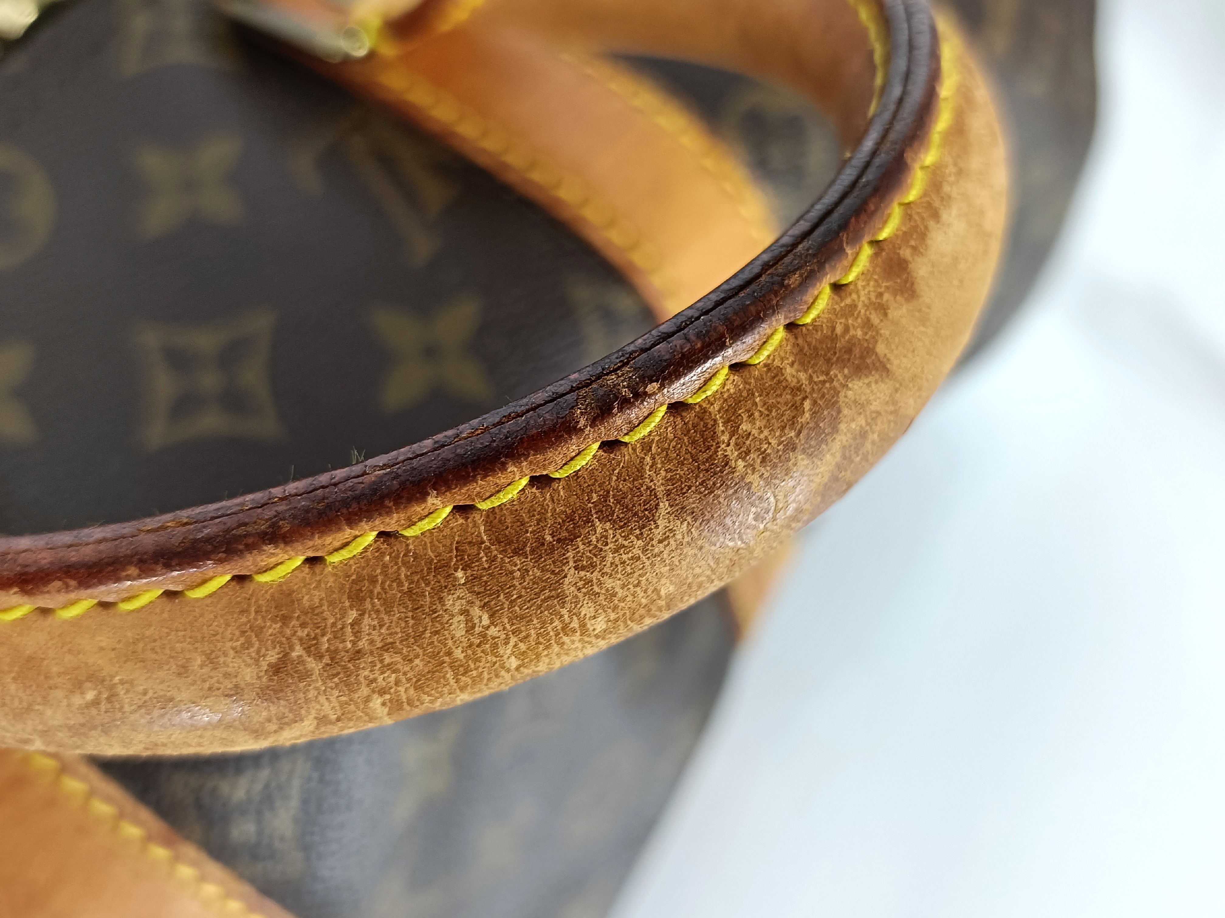 Monogram LV Keepall Bandoulière Boston Bag — view 4