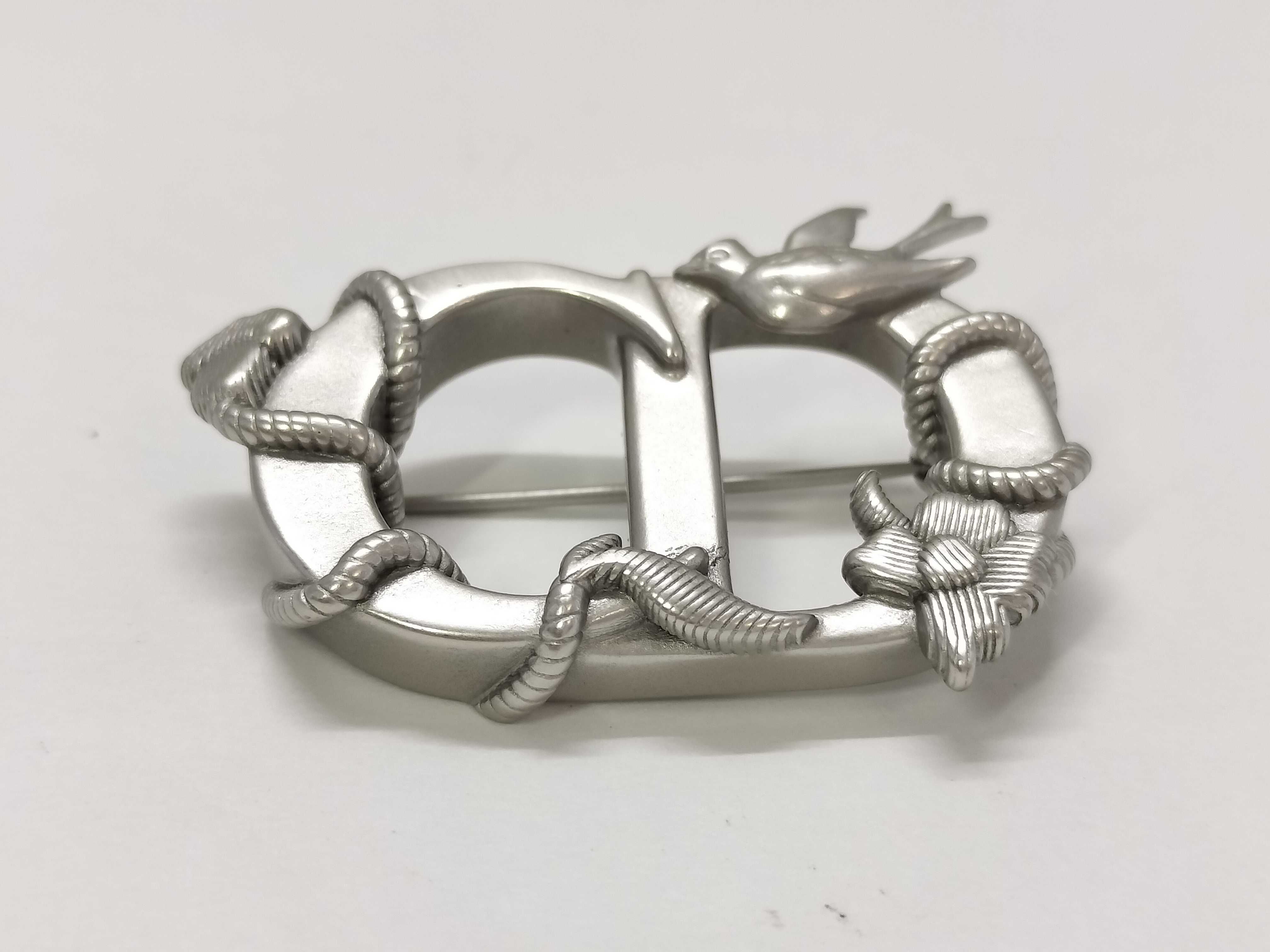 brooch — view 7