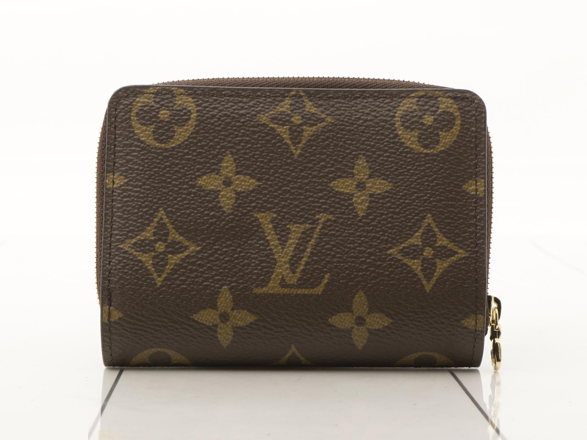 Monogram Reverse Flower — view 2