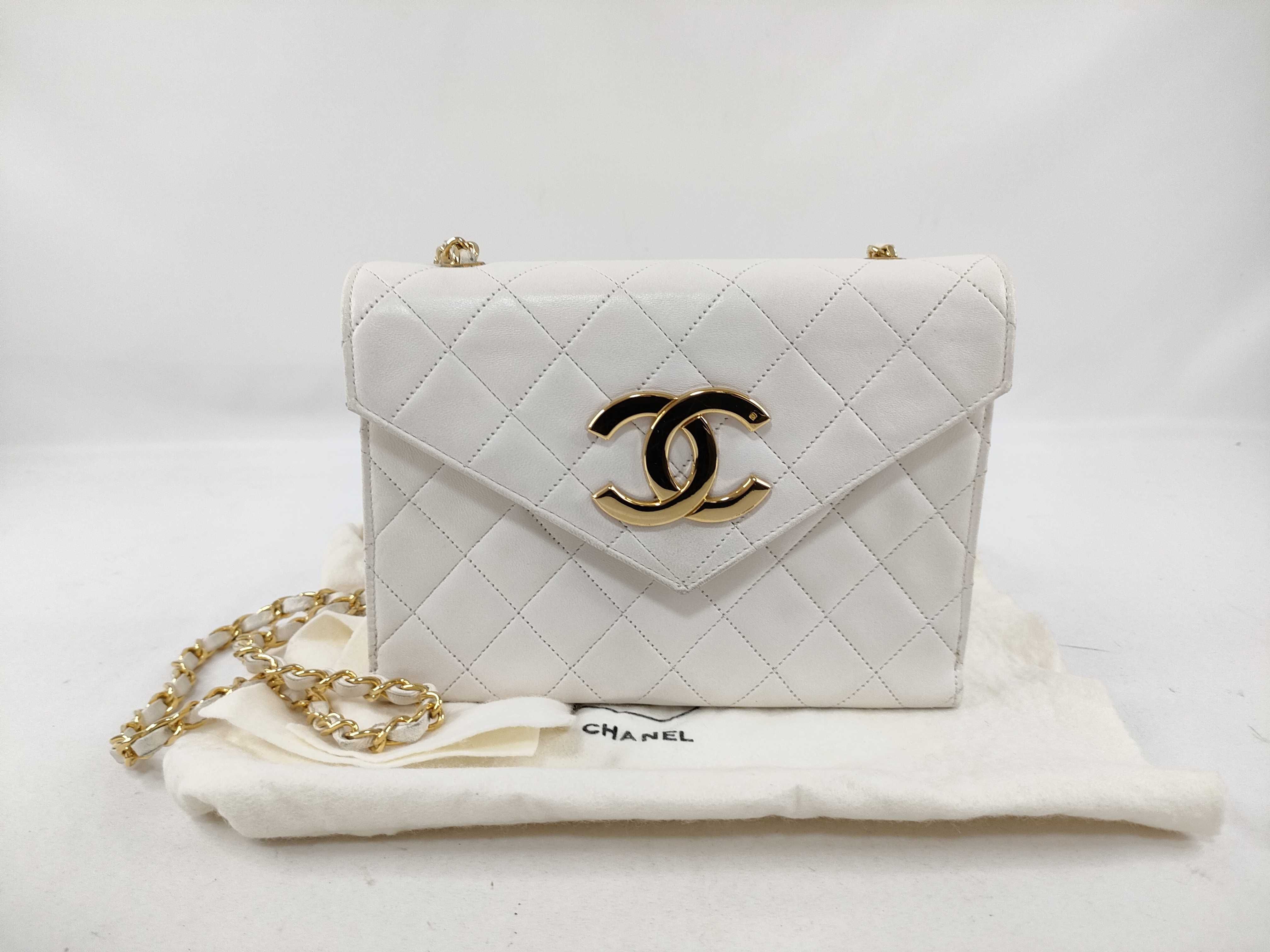 Lambskin Vintage Matelassé 23 Envelope Chain Shoulder Bag