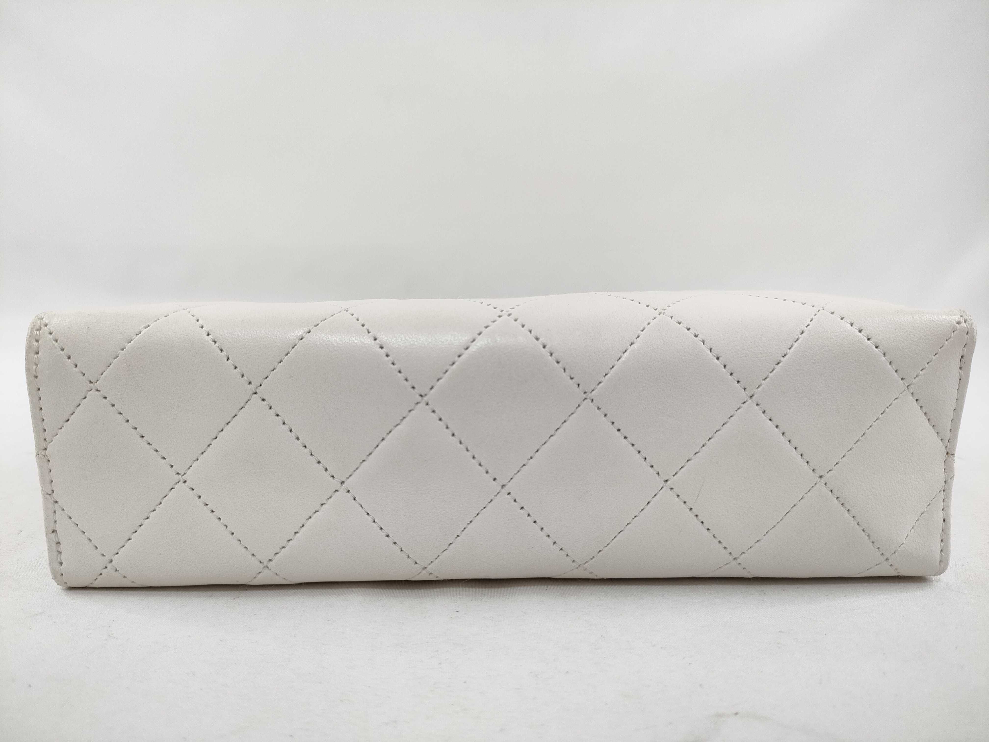 Lambskin Vintage Matelassé 23 Envelope Chain Shoulder Bag — view 3