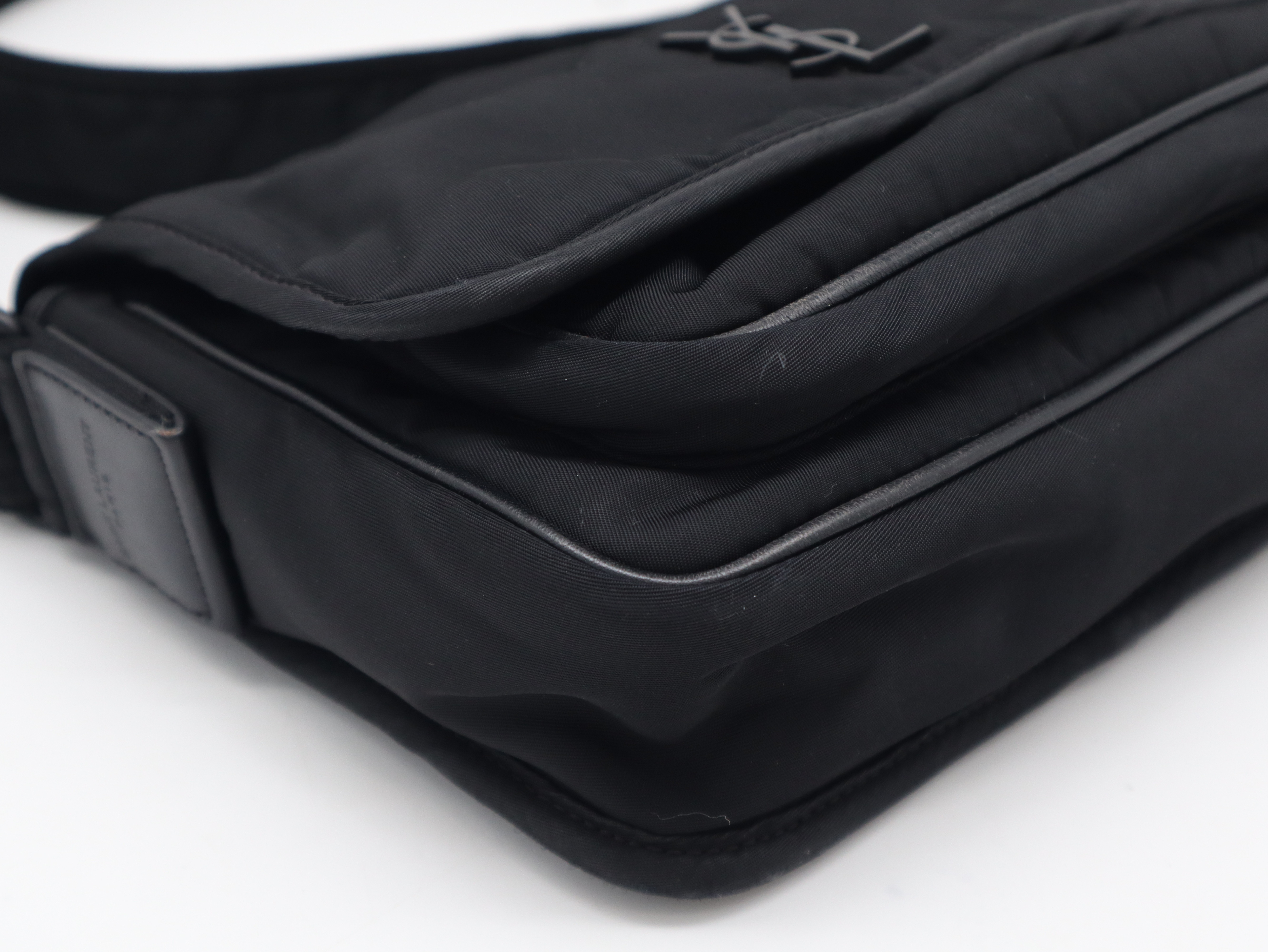 776611 Nylon Niki Small Messenger Bag Cassandra Logo Black Shoulder Bag — view 9