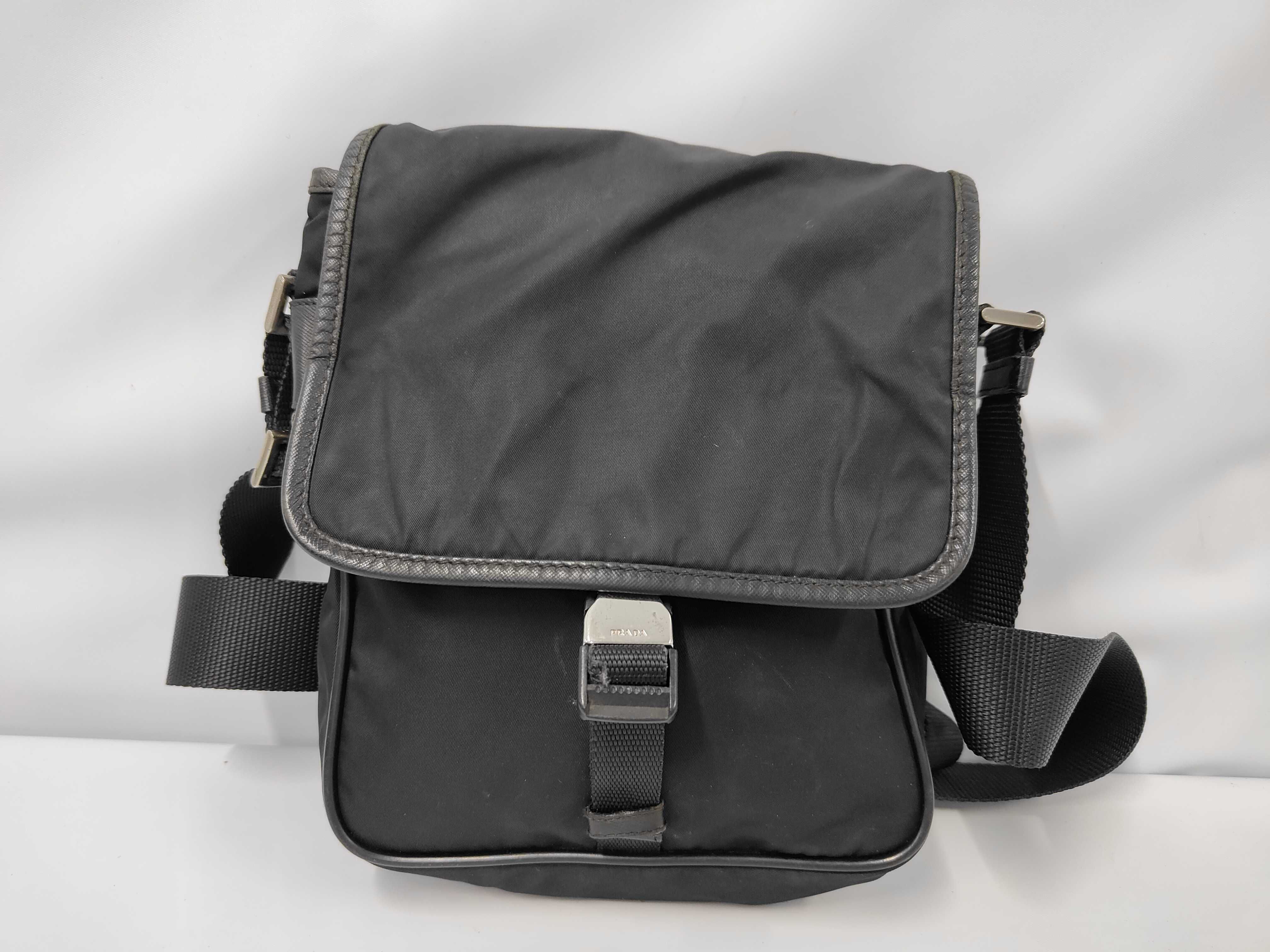 Logo Nylon Shoulder Bag White Tag 8 Shoulder Bag