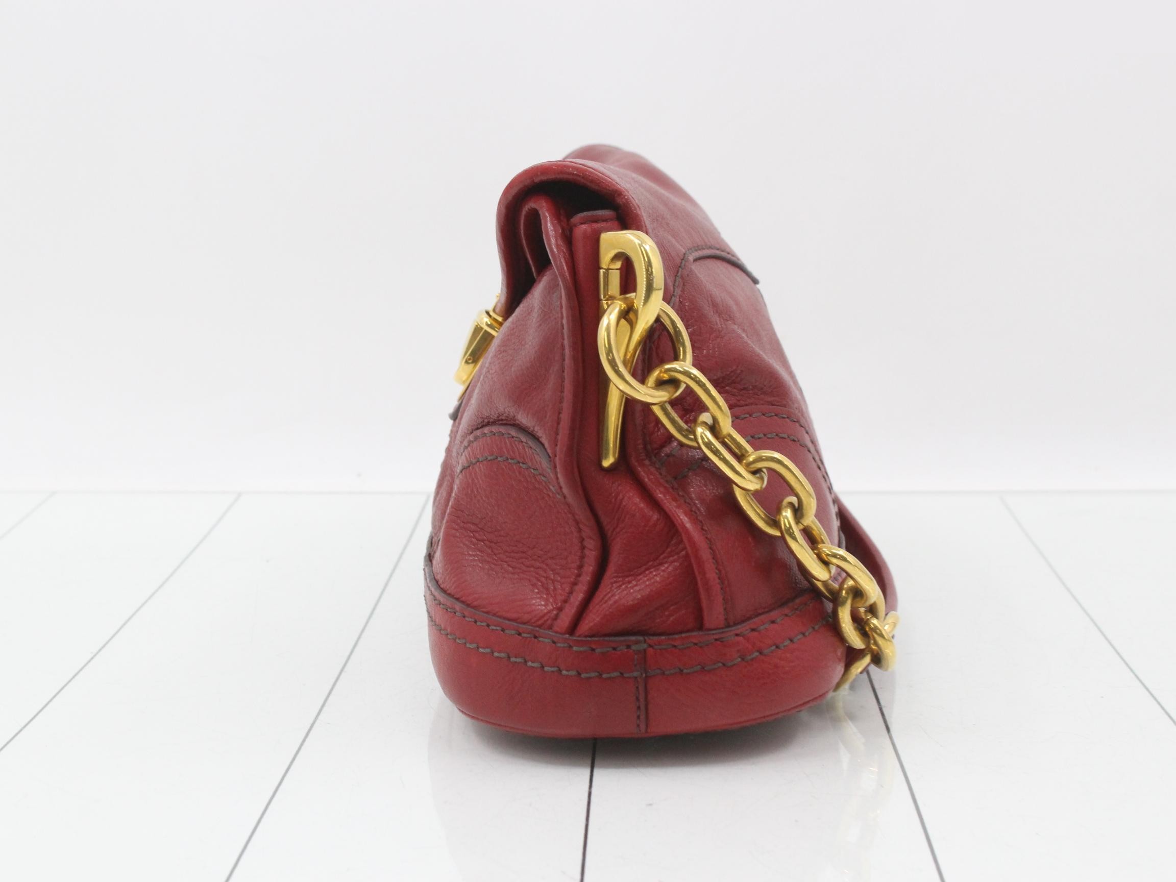 Chain lock shoulder bag — view 3