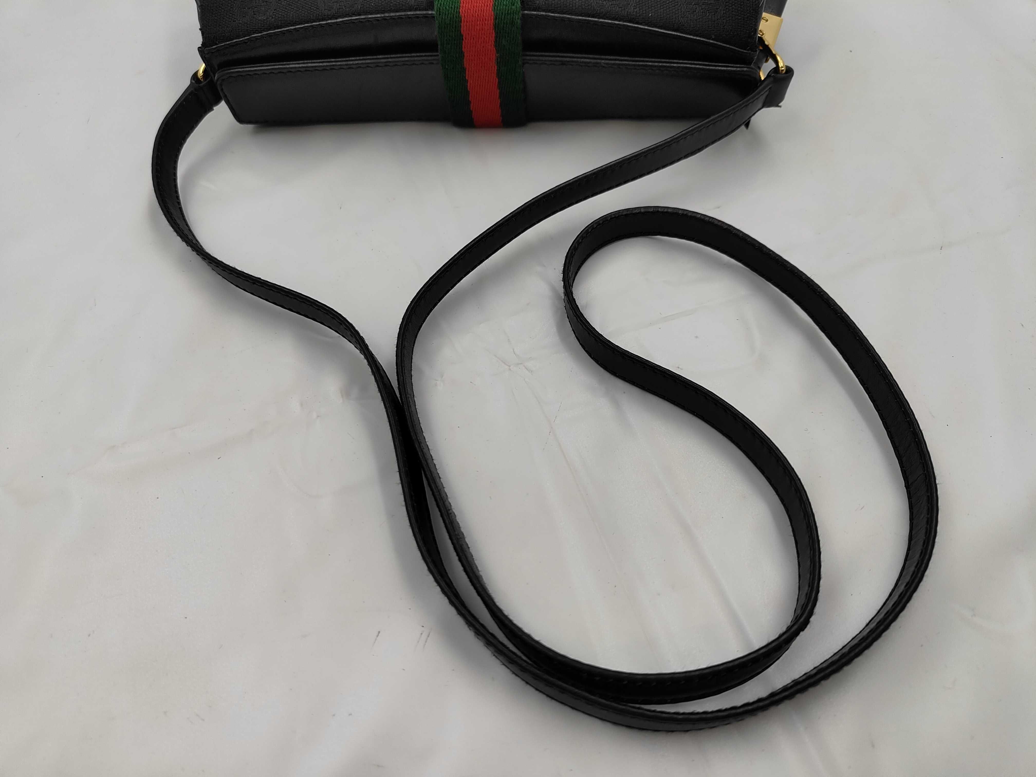 GG Shoulder Bag — view 3