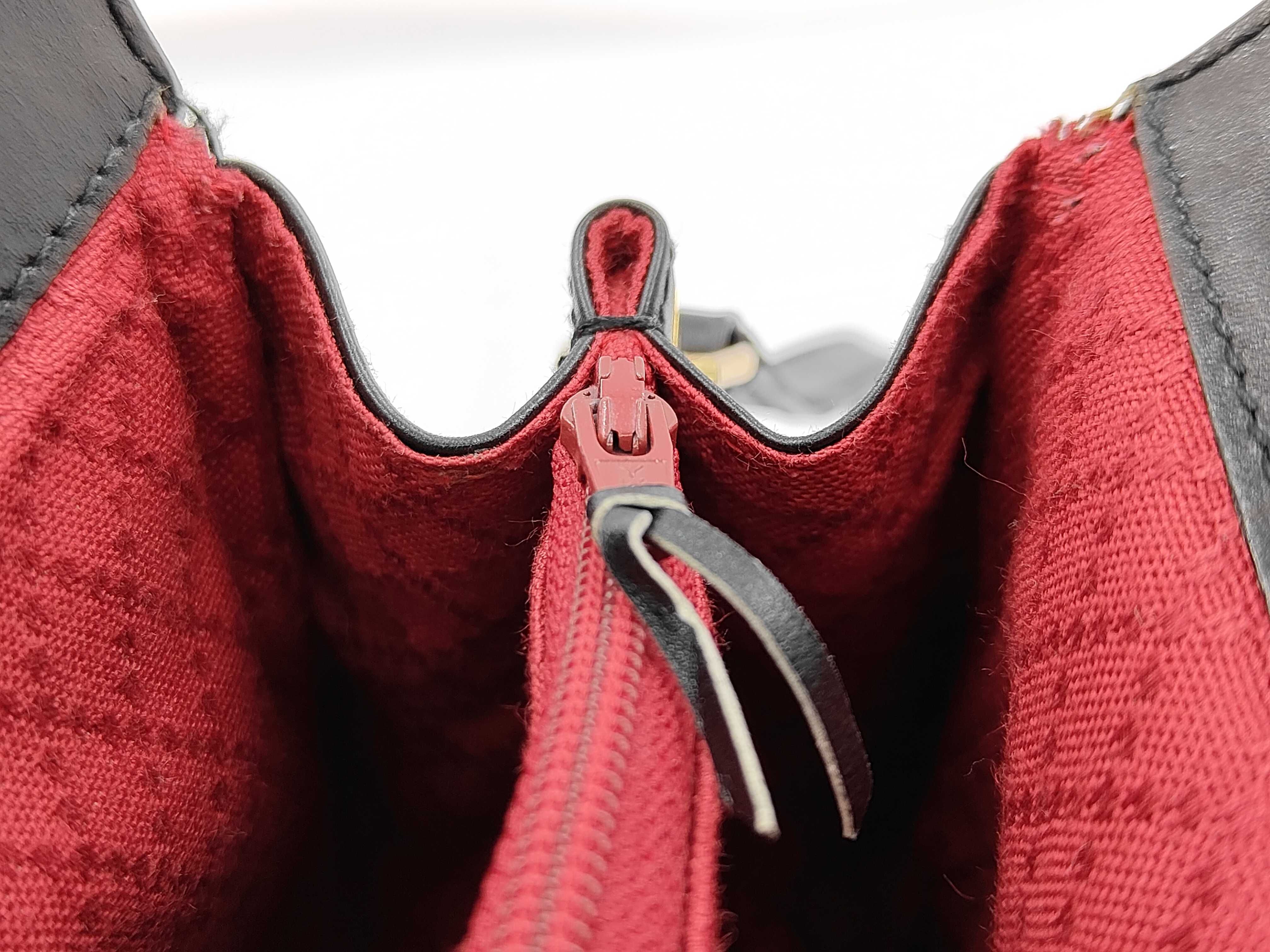 GG Shoulder Bag — view 9