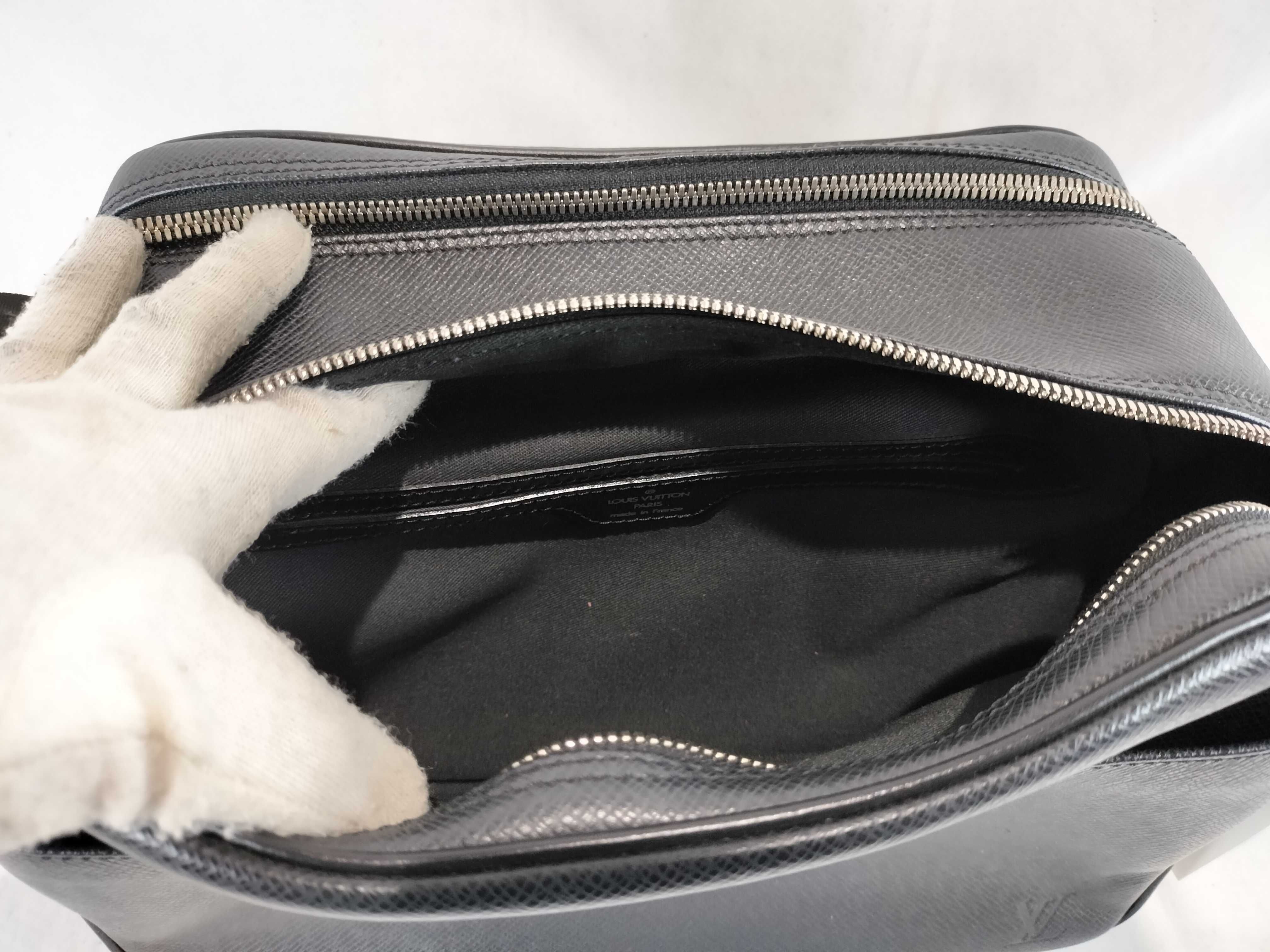 Taiga Reporter PM Shoulder Bag — view 10