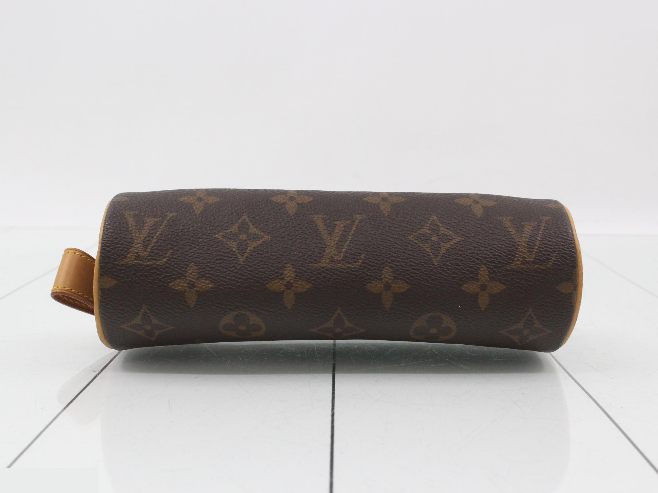 Monogram Trousse Ronde M47630 — view 3
