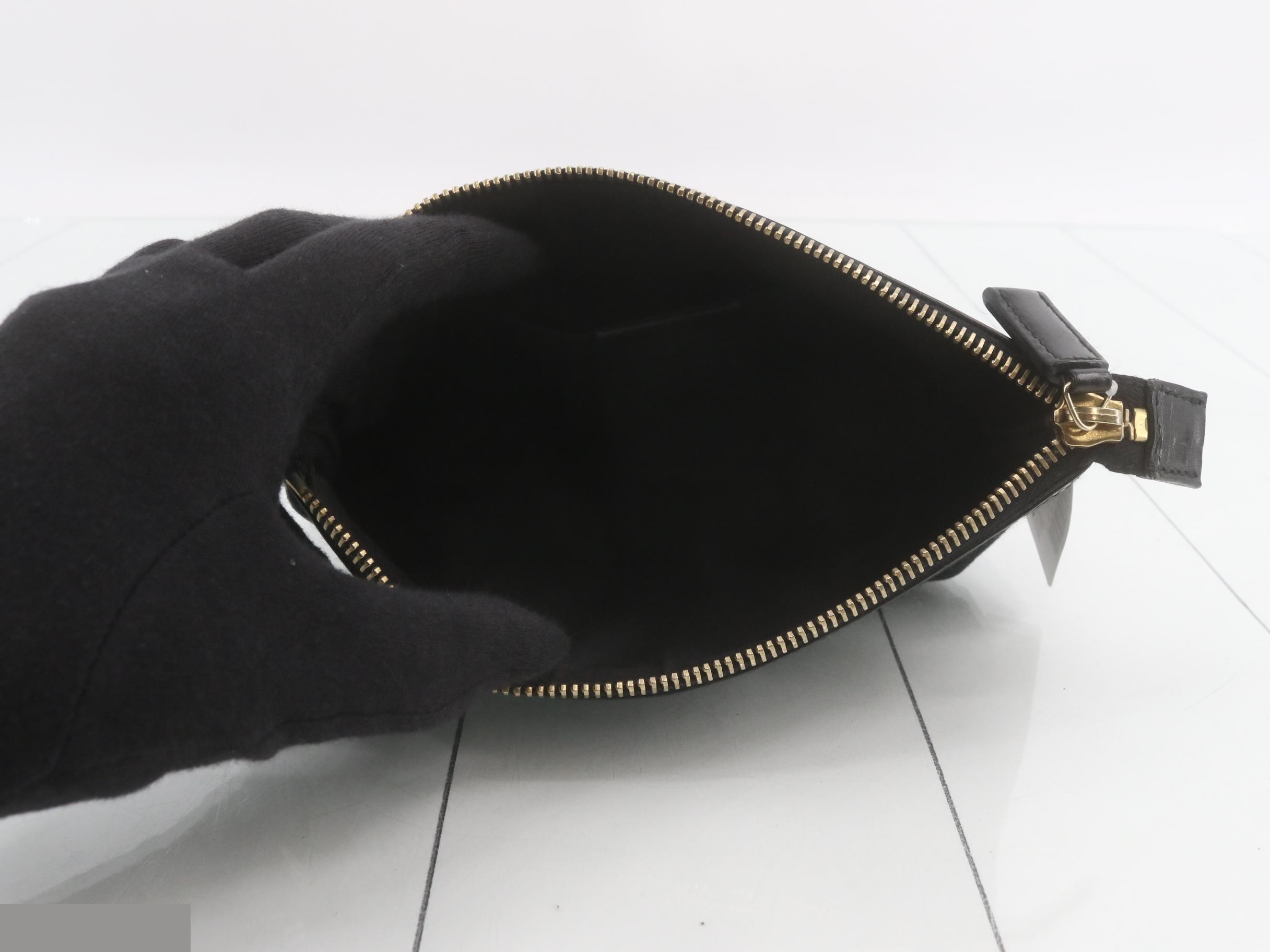 GG Canvas Web Line Pouch with New Jackie Charm — view 4
