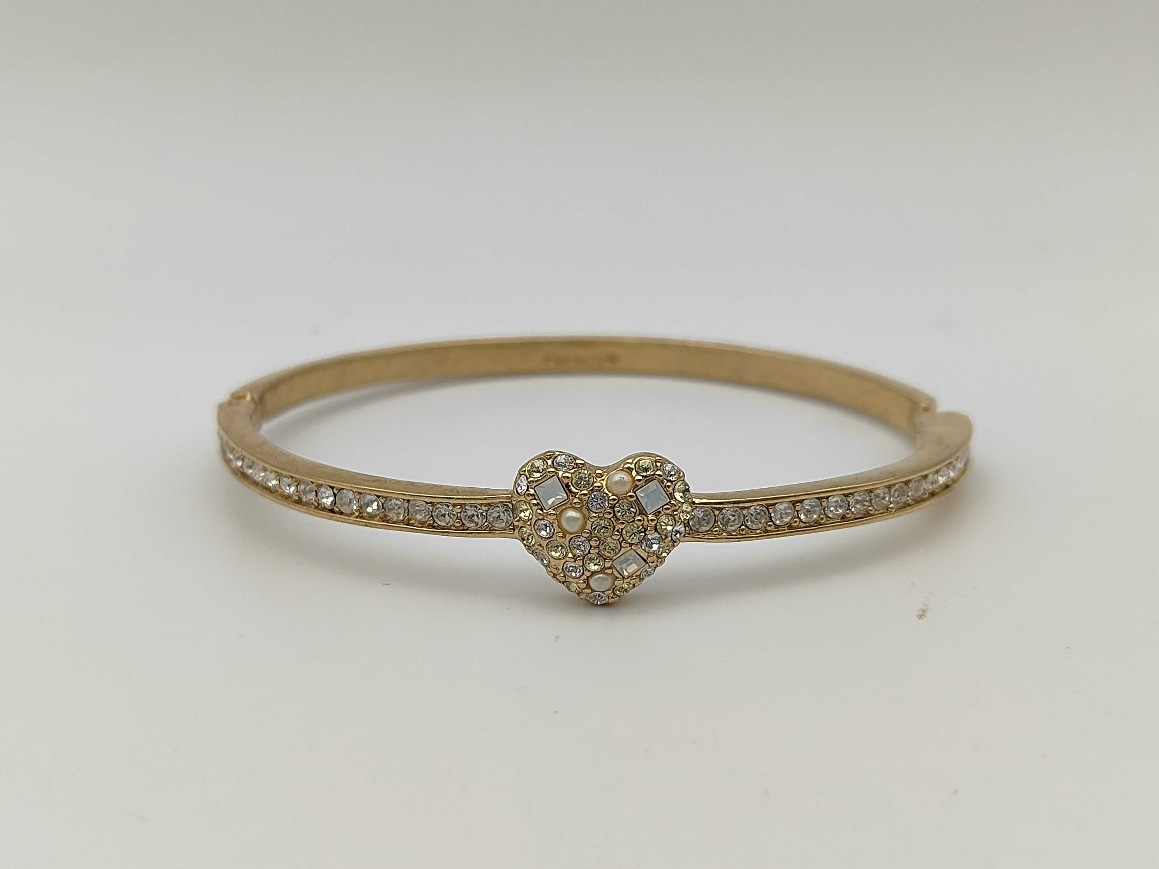 Heart Rhinestone Gold Bangle Bracelet (Bracelet/Bangle)
