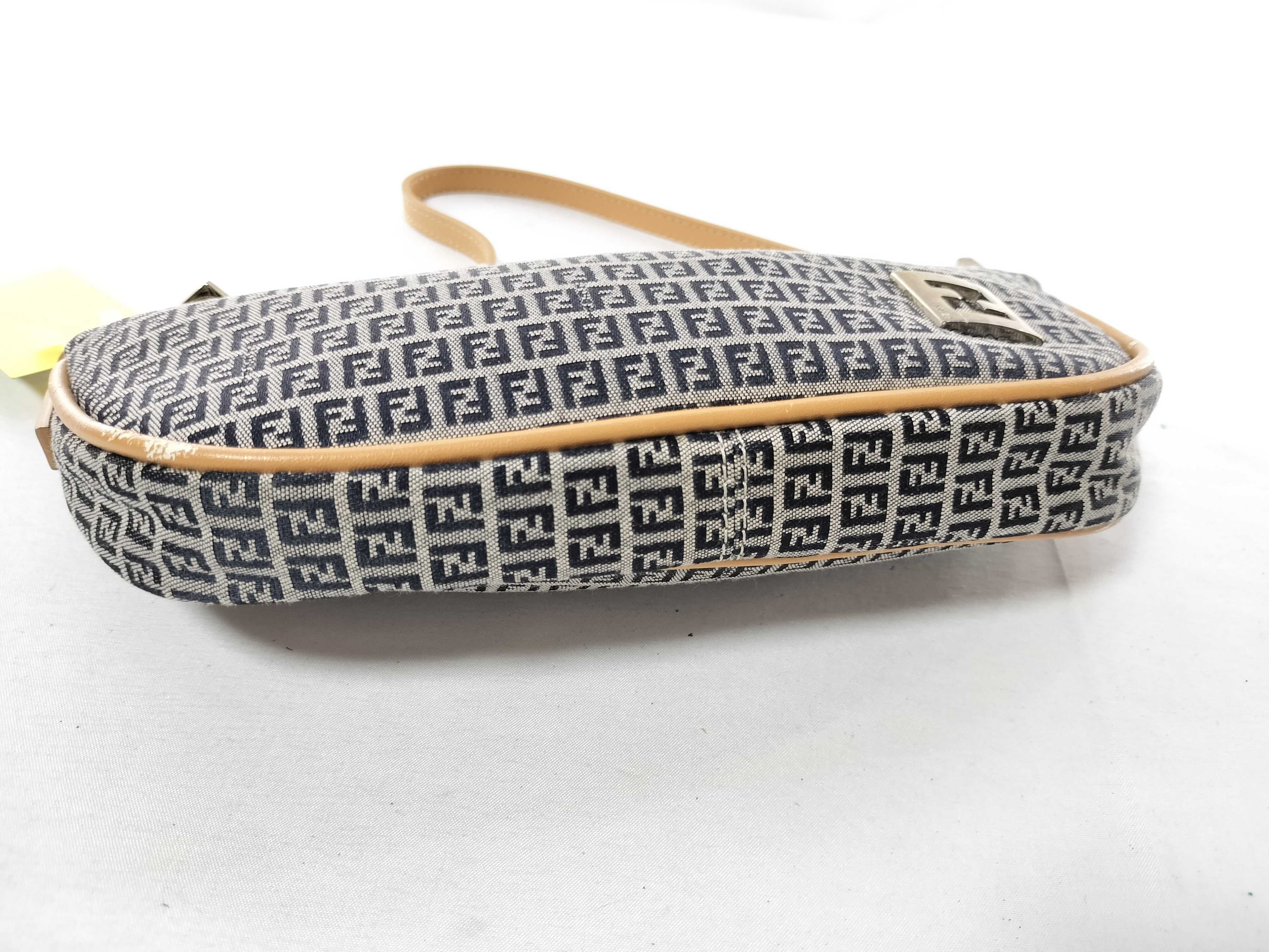 Zucchino Shoulder Bag — view 7