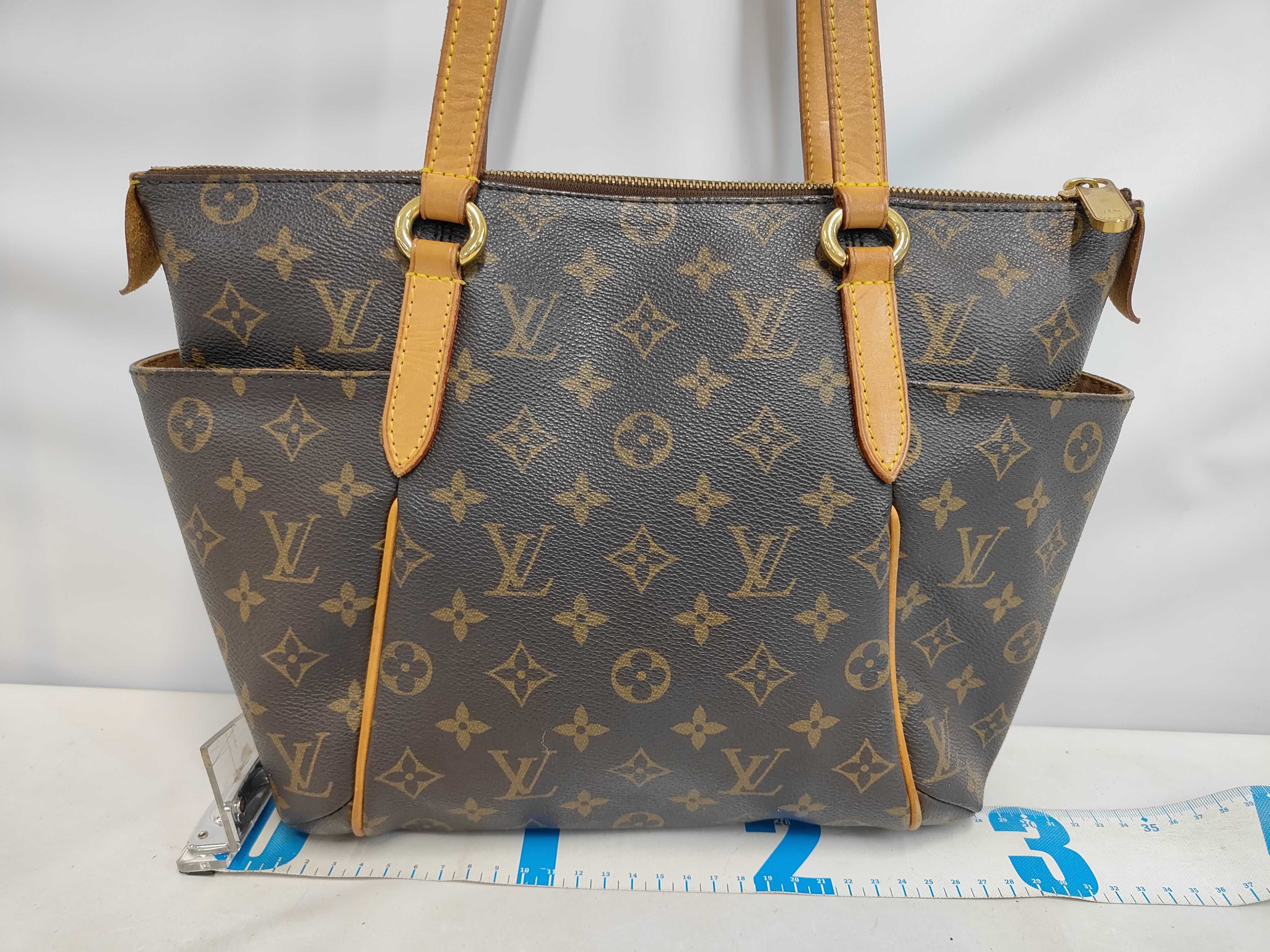 LV Monogram Totally PM Bag — view 2