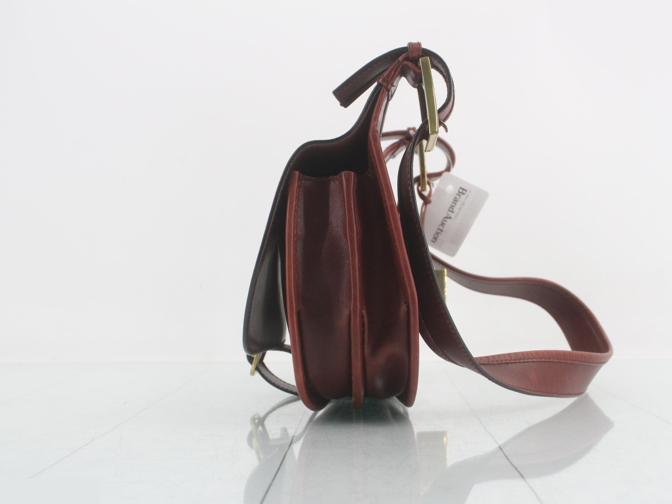 All leather one shoulder bag — view 3