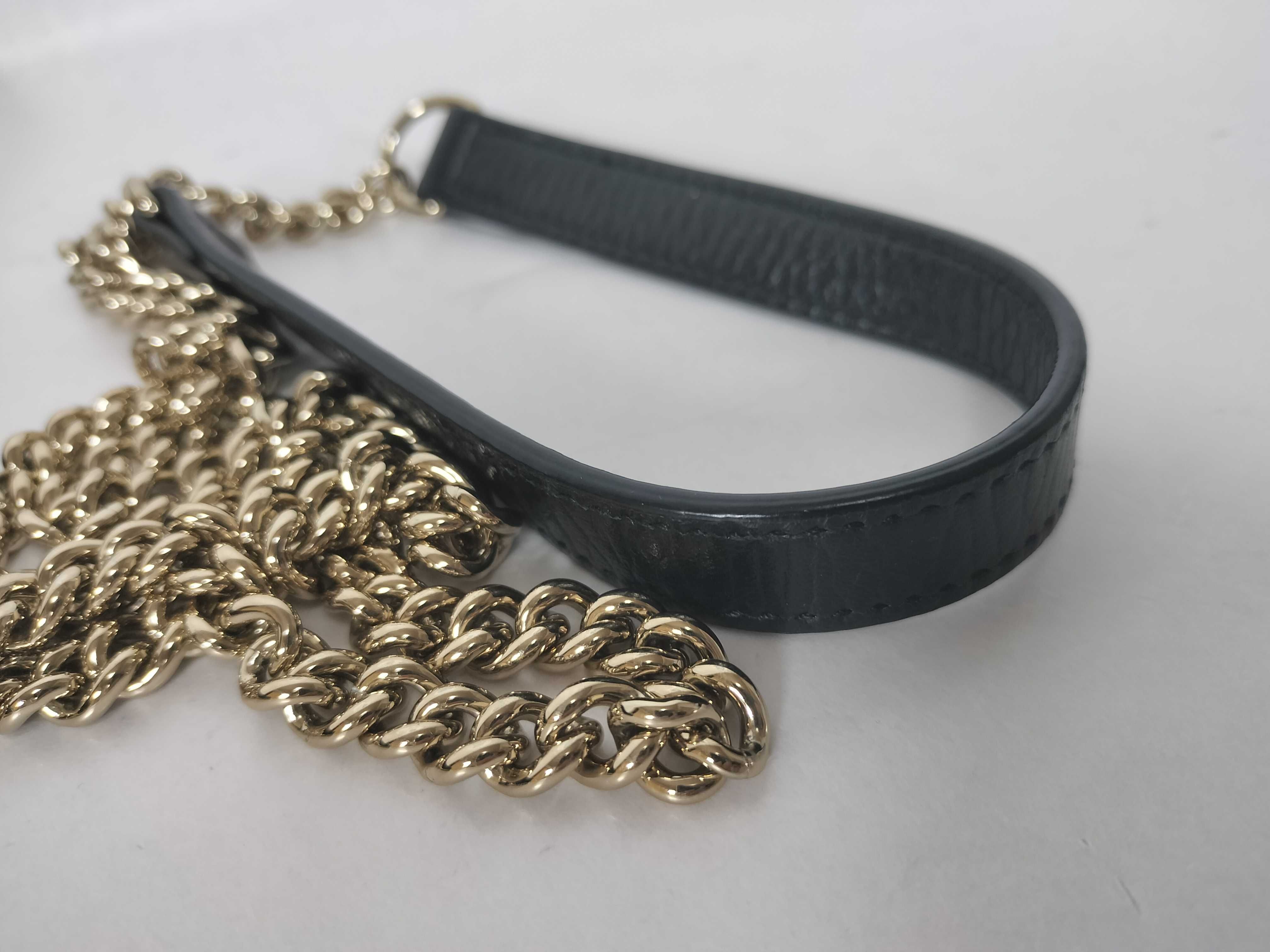 GG Black Chain Shoulder Bag with Gold Hardware, GG Chain Wallet, Interlocking Shoulder Bag — view 4