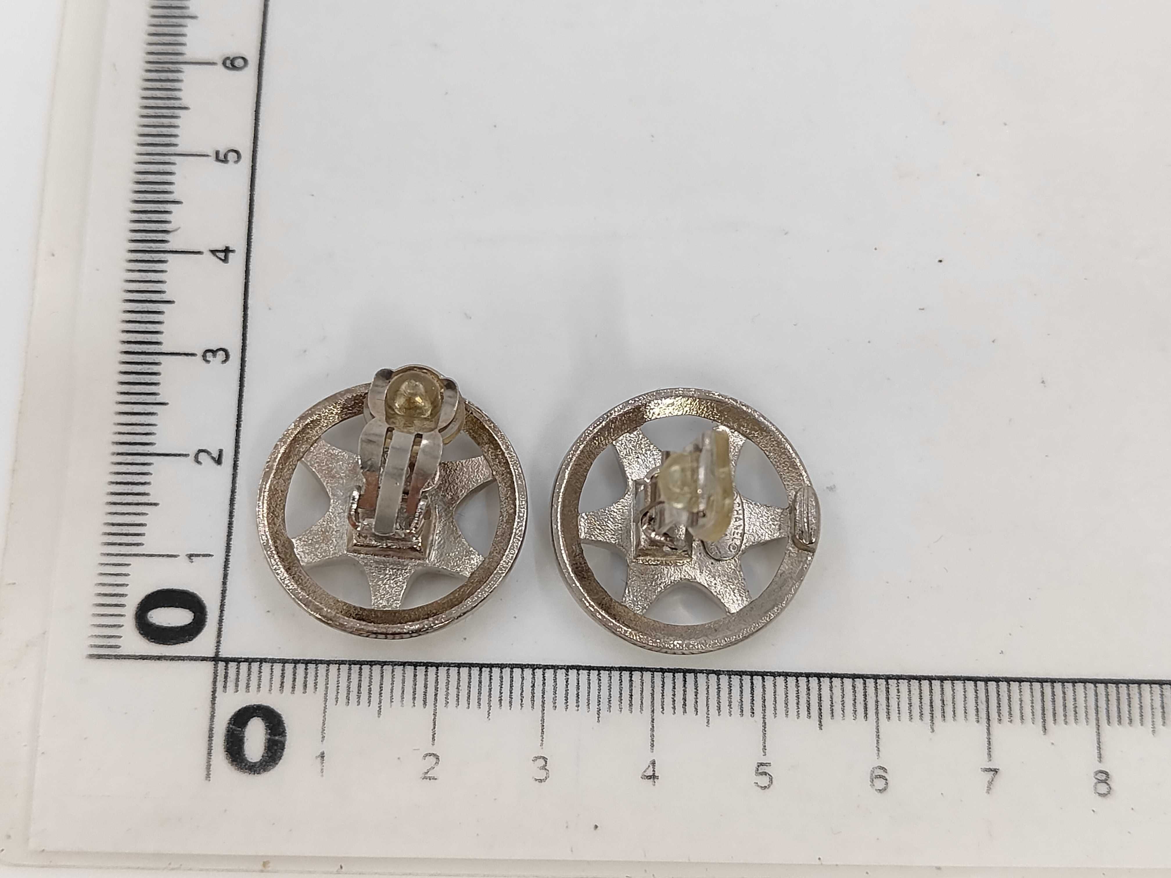 earrings — view 6