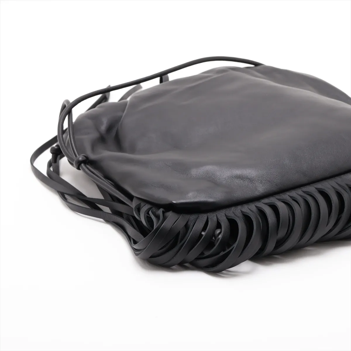 The Fringe Pouch Leather Shoulder Bag Black — view 4
