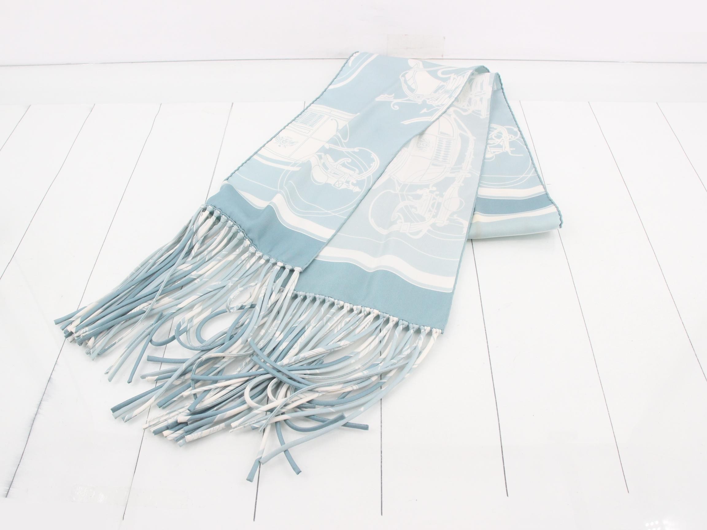 scarf — view 2