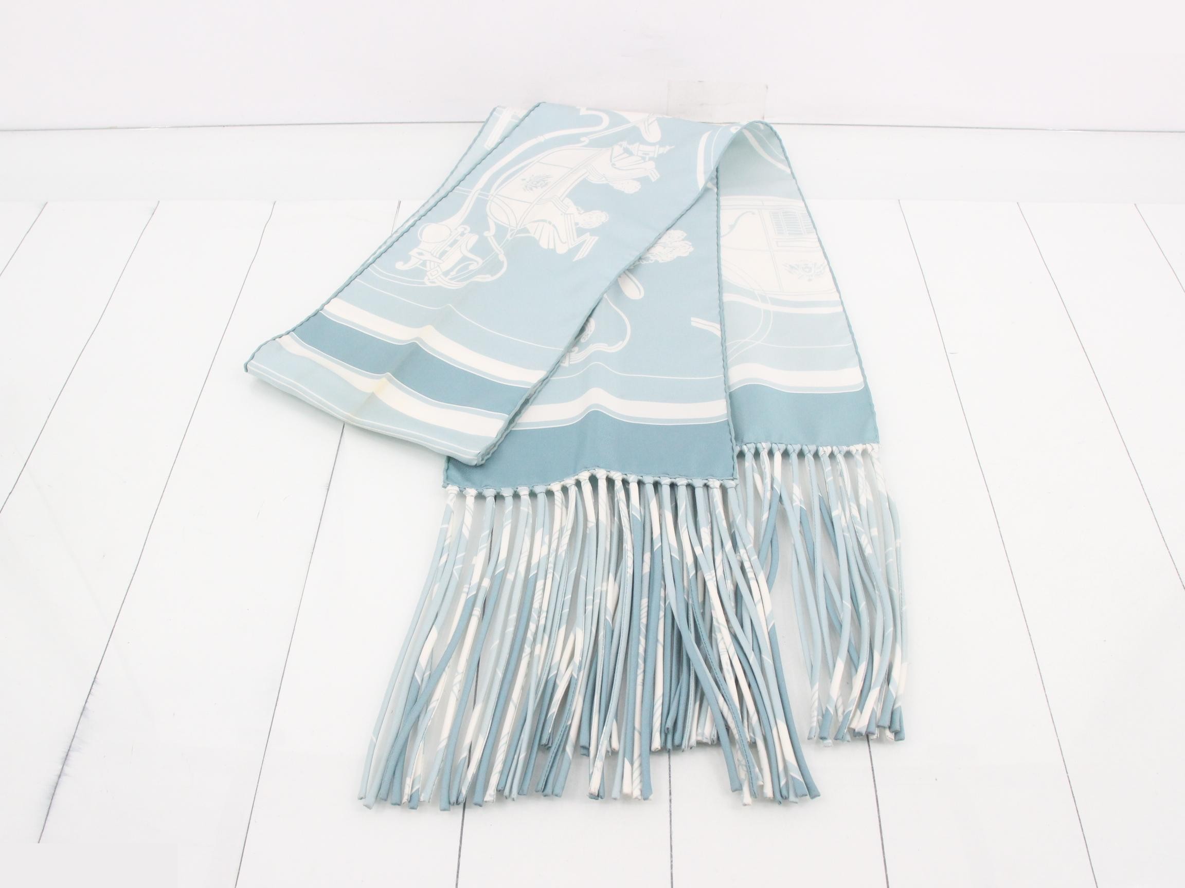 scarf — view 3