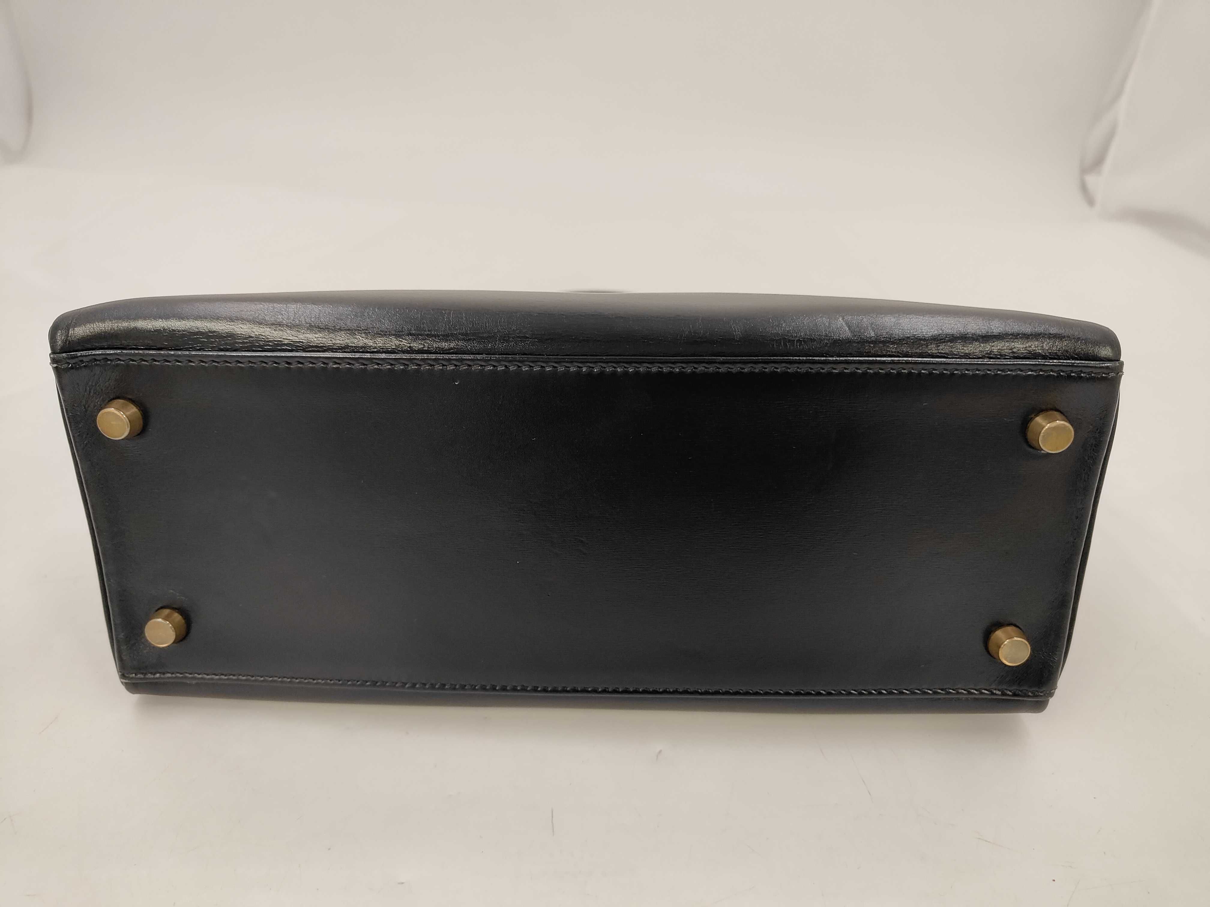 OP-00039 Hermes Kelly 28 Black Gold Hardware U Stamp Handbag — view 6