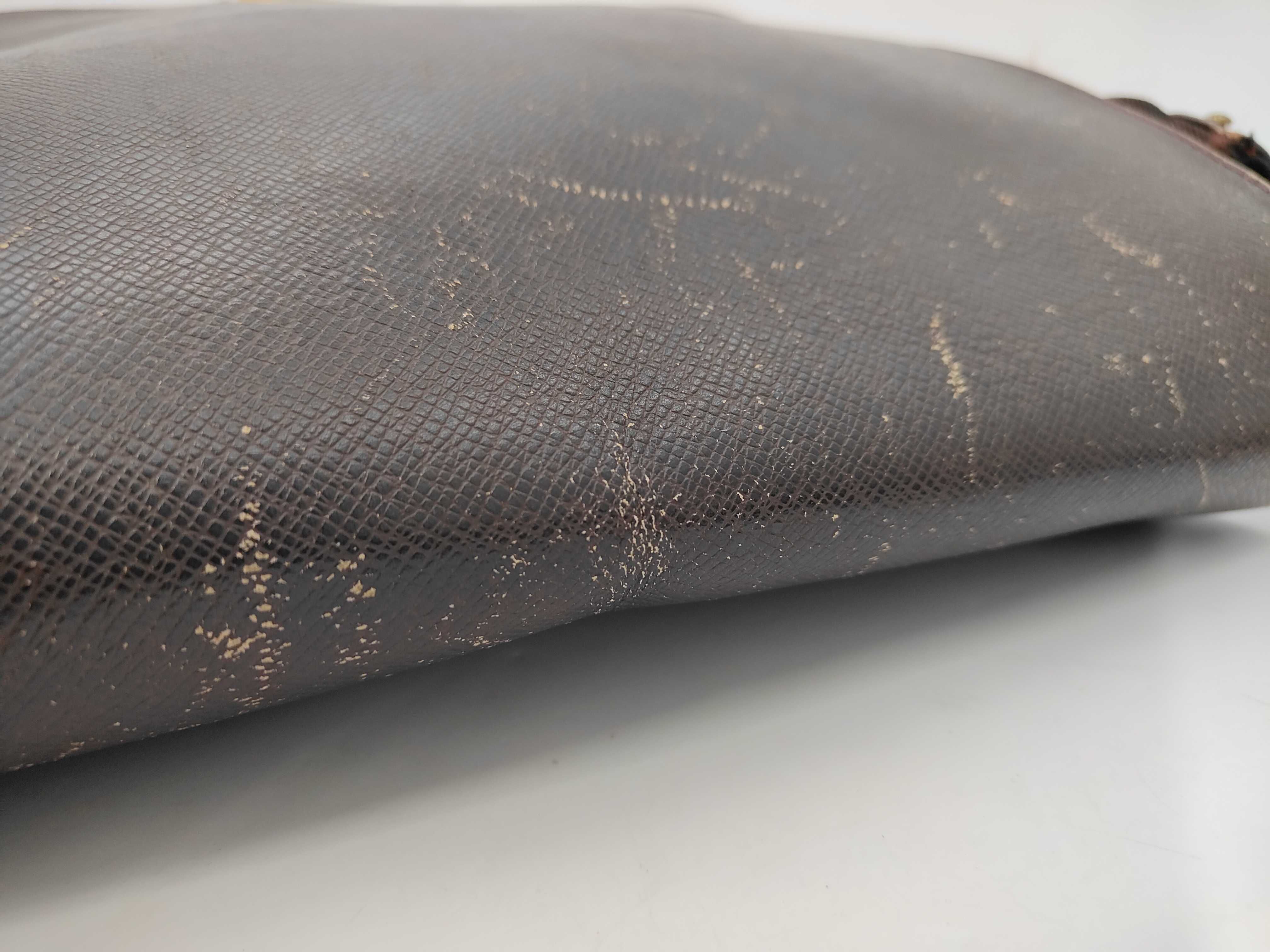 Taiga Victor Shoulder Bag — view 8