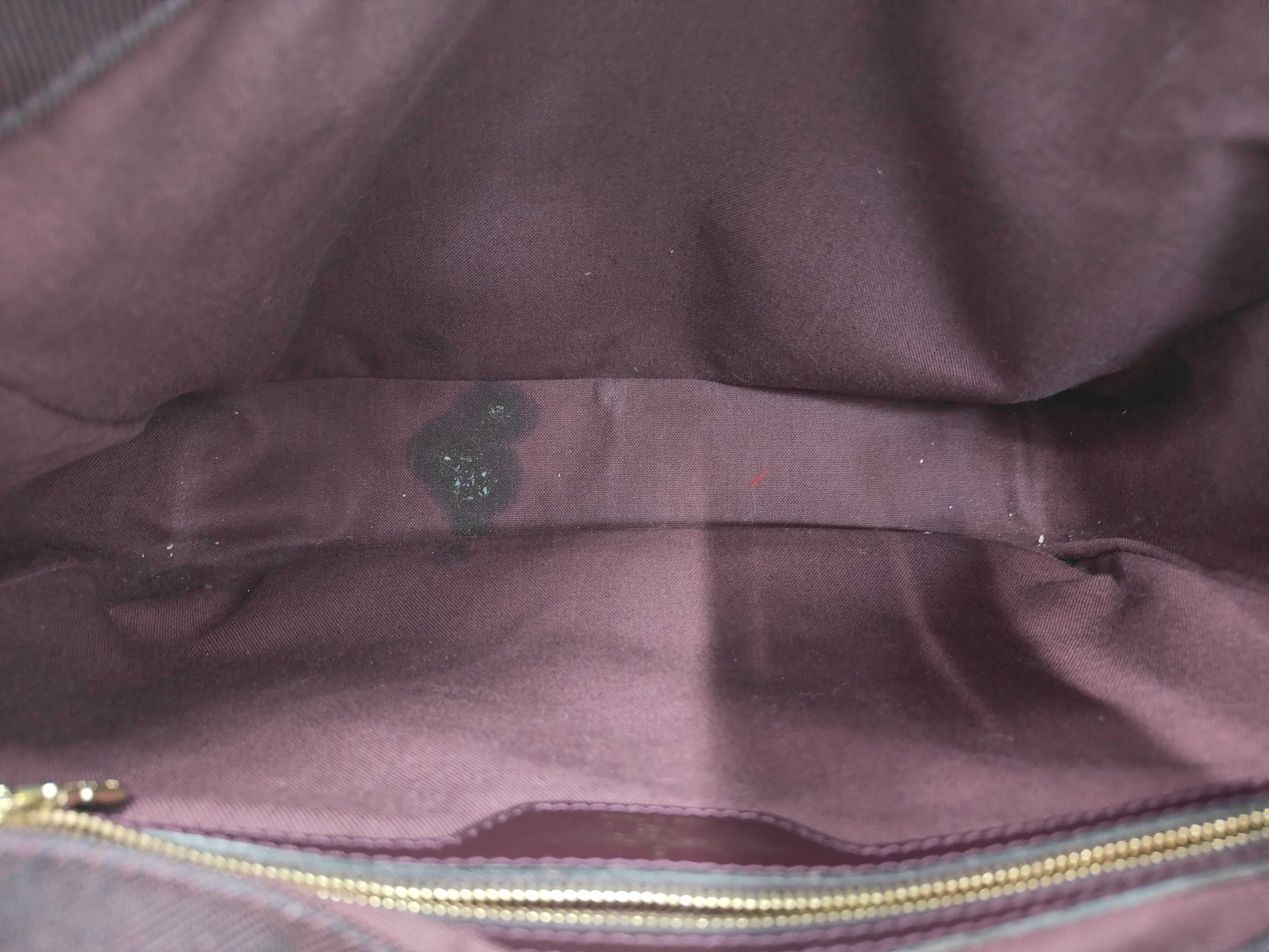 Taiga Victor Shoulder Bag — view 9