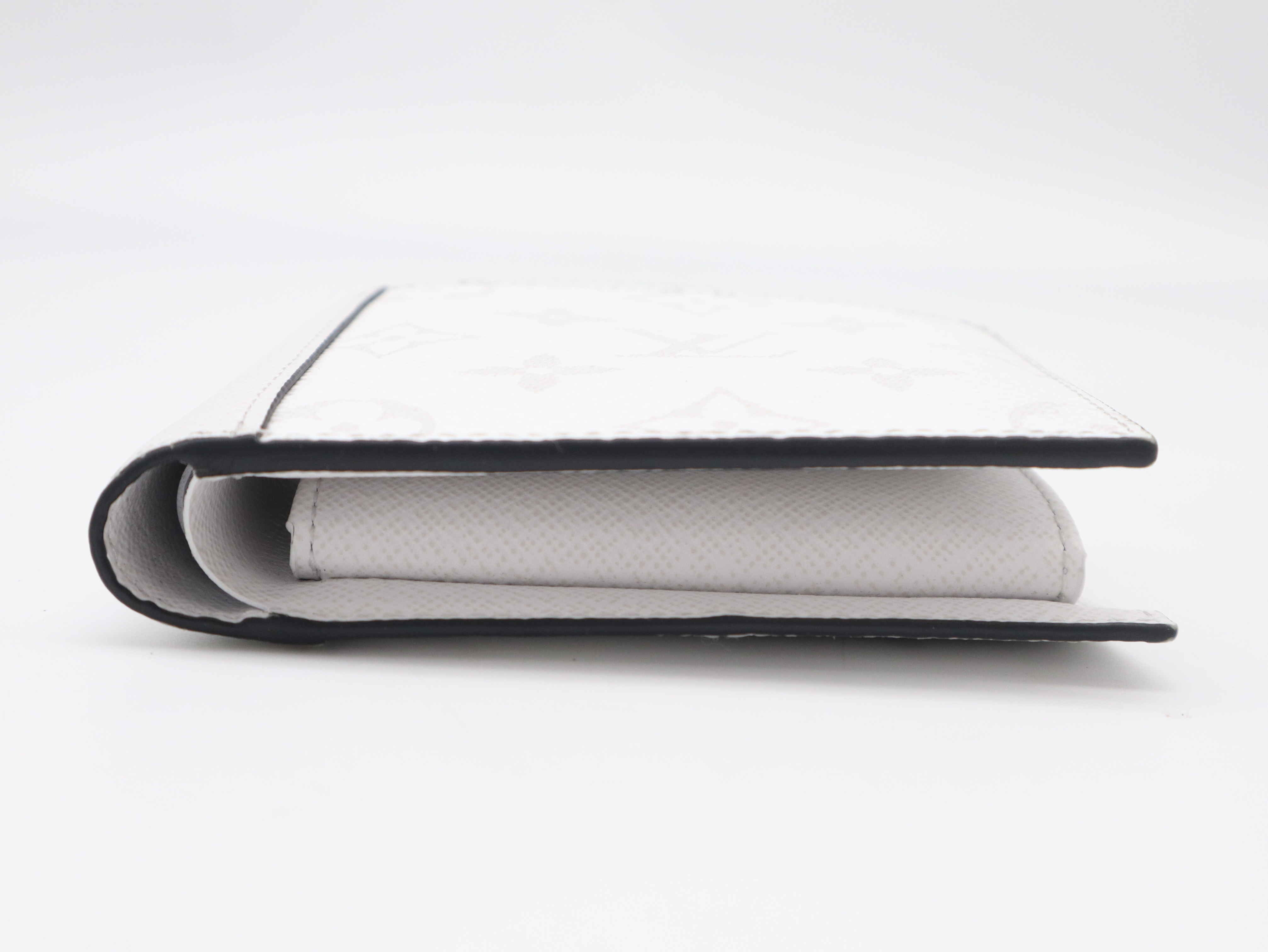 M28395 Taigarama Portefeuille Marco NM RFID-enabled wallet (tested and confirmed to work) — view 3