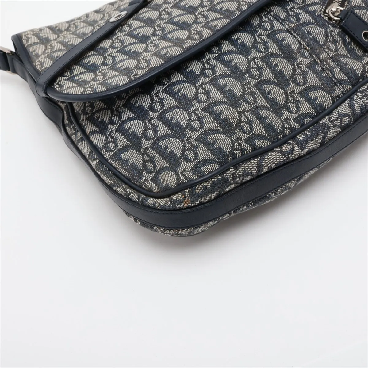 Trotter Canvas x Leather Shoulder Bag, Gray x Navy, Unsigned Guarantee Card — view 4