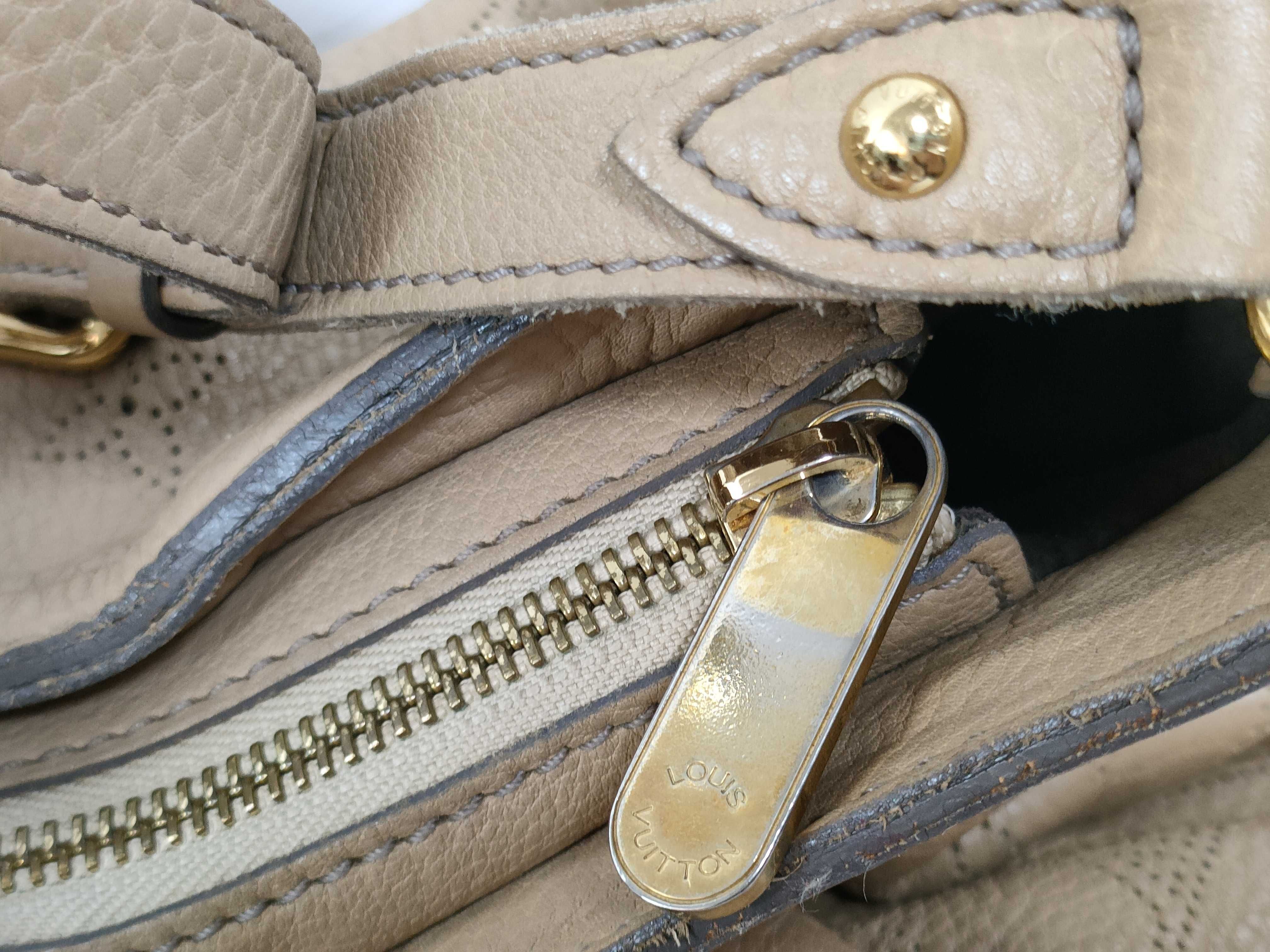 Mahina Shoulder Bag, Beige Calfskin, M95973 — view 4