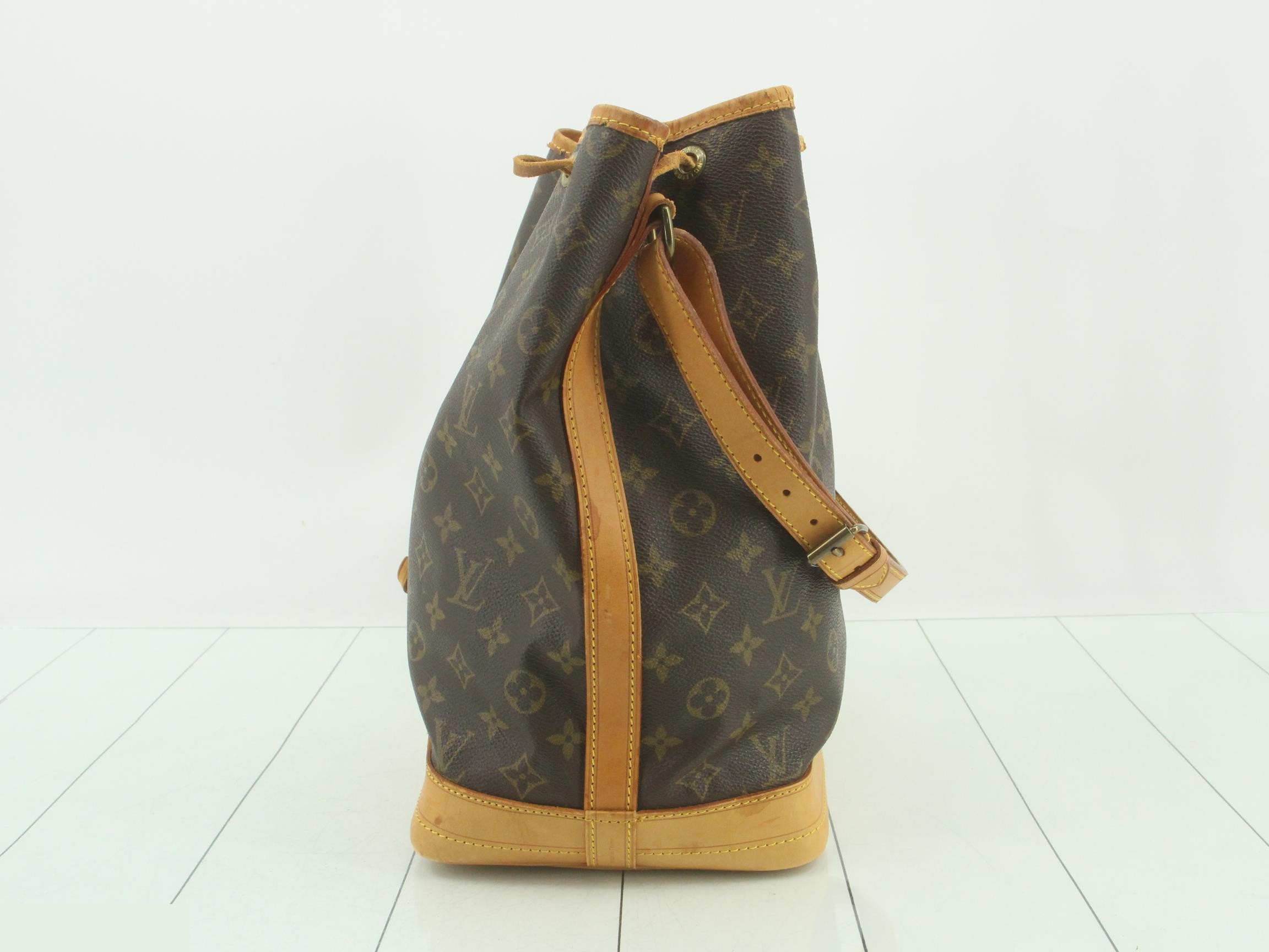 Monogram Shoulder Bag Noé — view 3