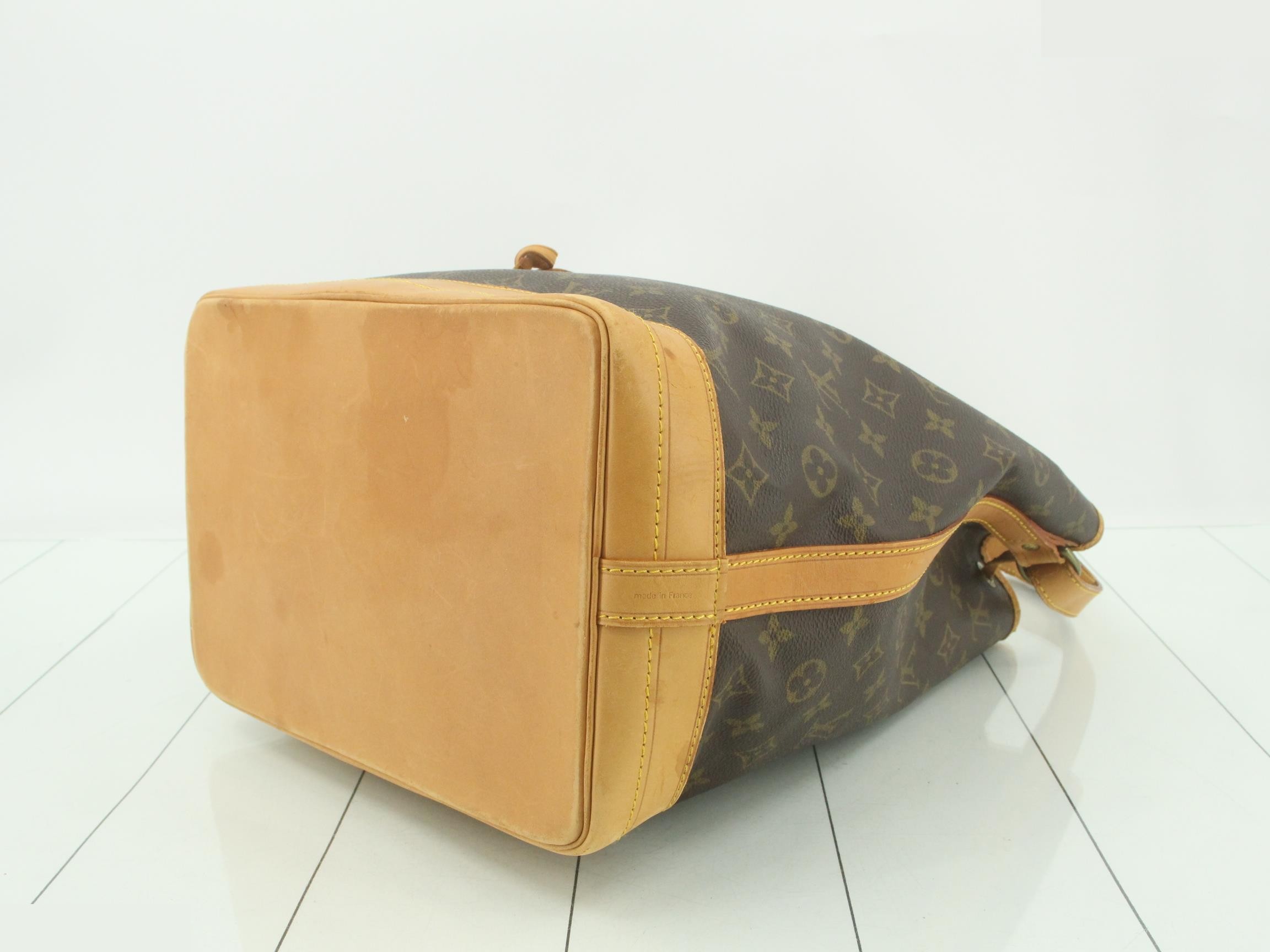 Monogram Shoulder Bag Noé — view 6