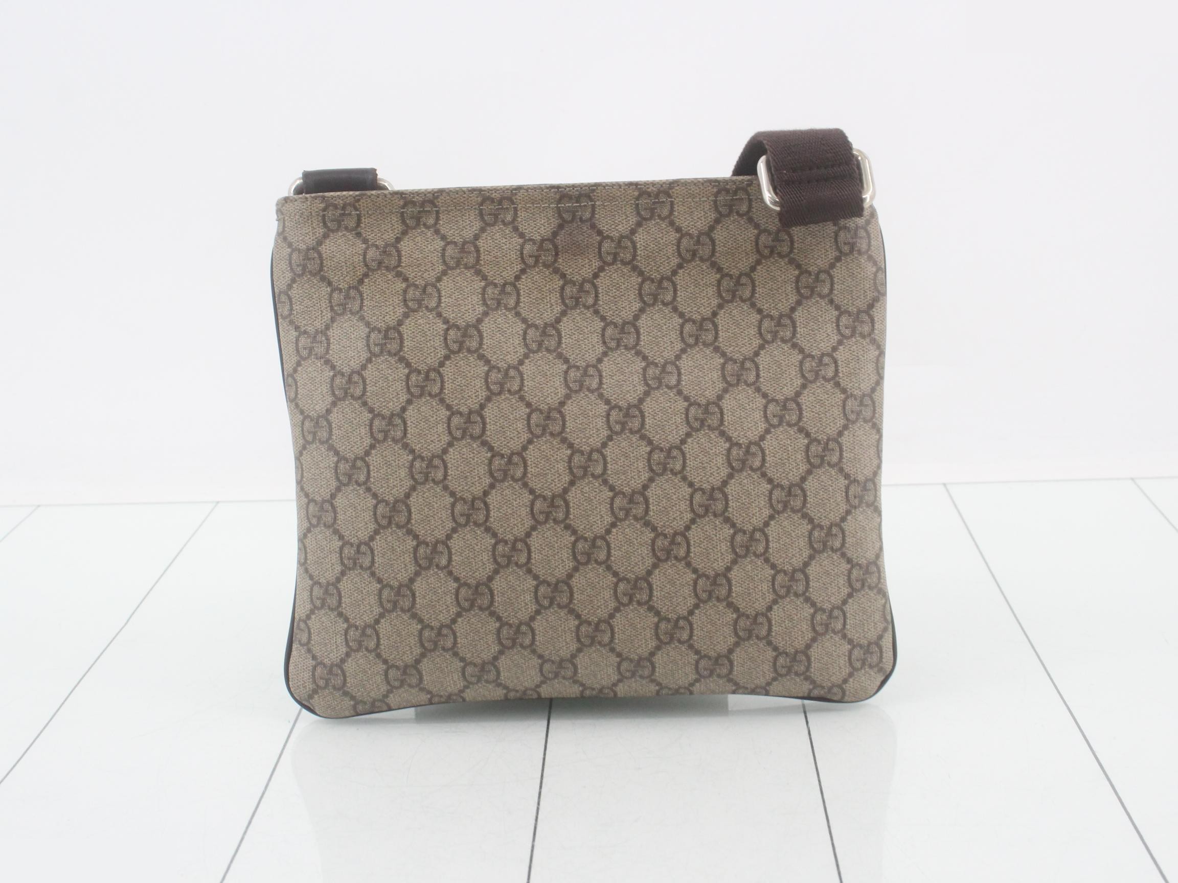 GG Supreme Shoulder Bag — view 2