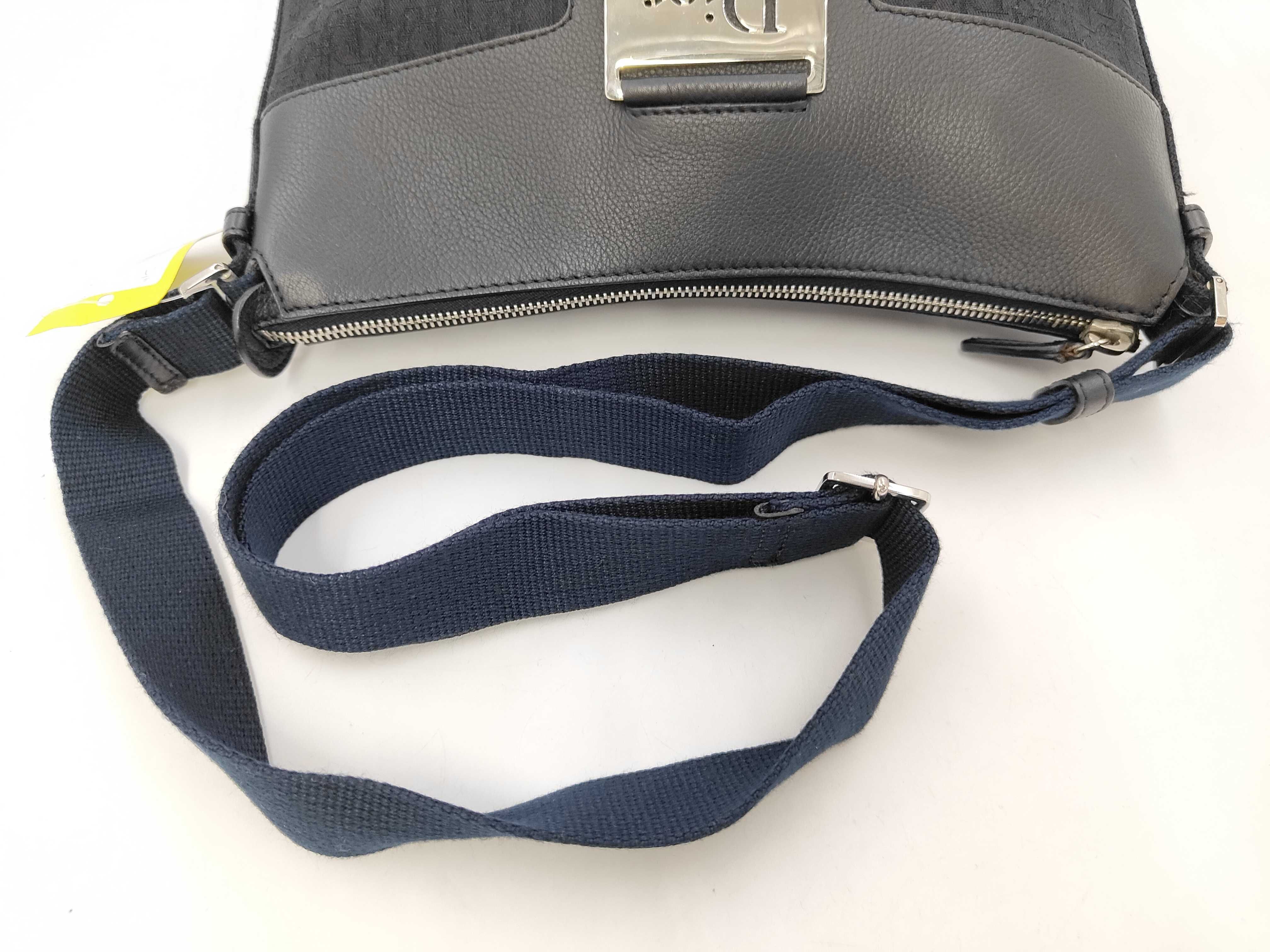 Trotter Canvas Shoulder Street Chic Tote Bag — view 5