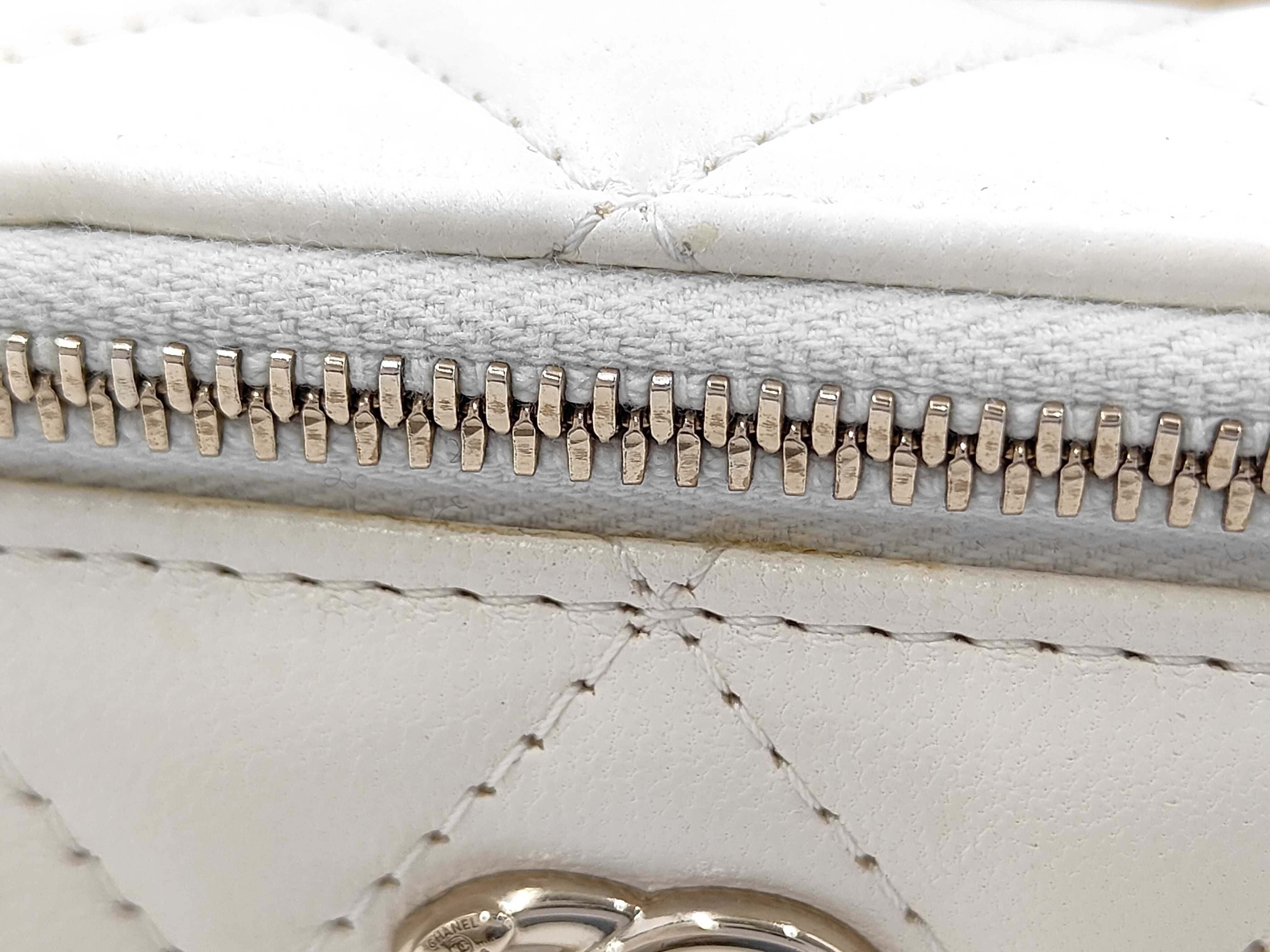 Vanity Bag Shoulder Bag — view 8