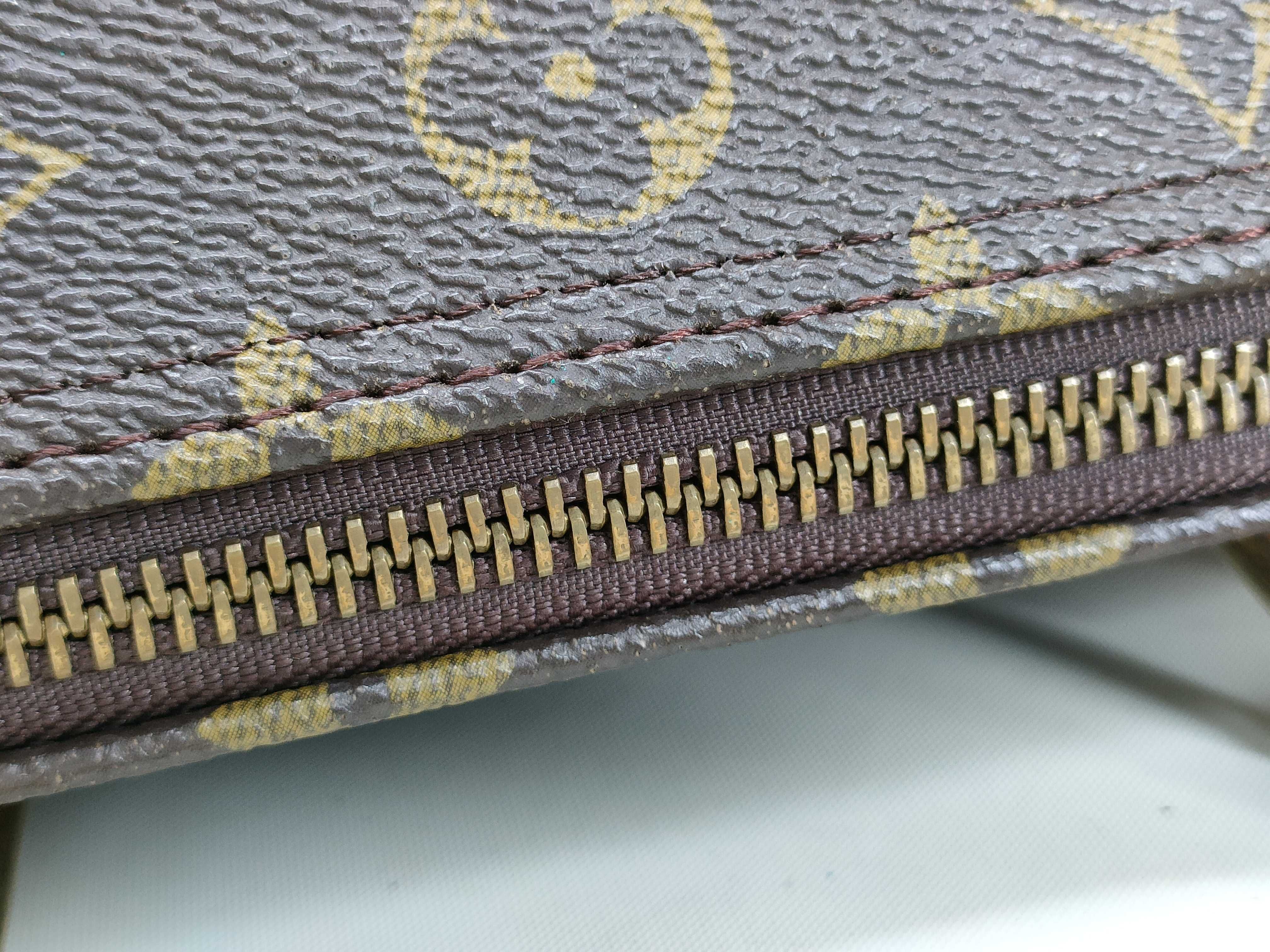 Monogram Louis Vuitton Monogram Speedy 30 Boston Bag — view 9