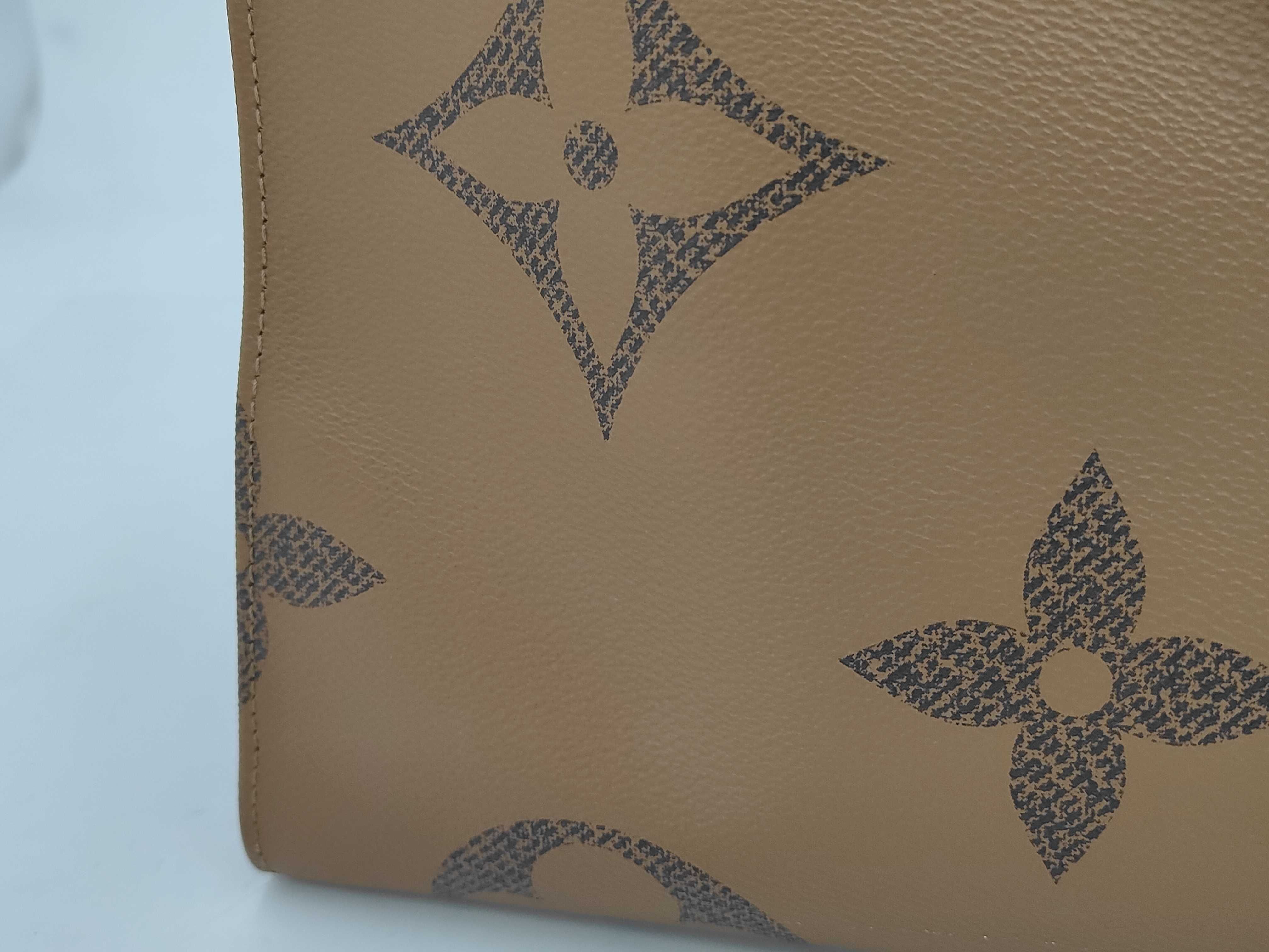 OnTheGo Brown x Caramel Monogram Large GM Chip Tote Bag — view 4